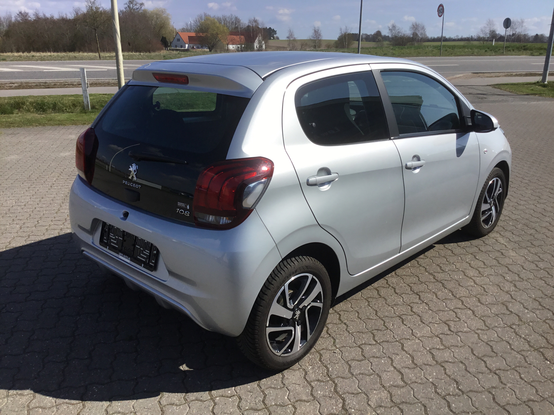 Billede af Peugeot 108 1,0 e-Vti More+ Metal 69HK 5d