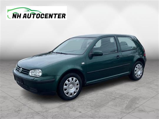 VW Golf 1,6 Highline 105HK 3d