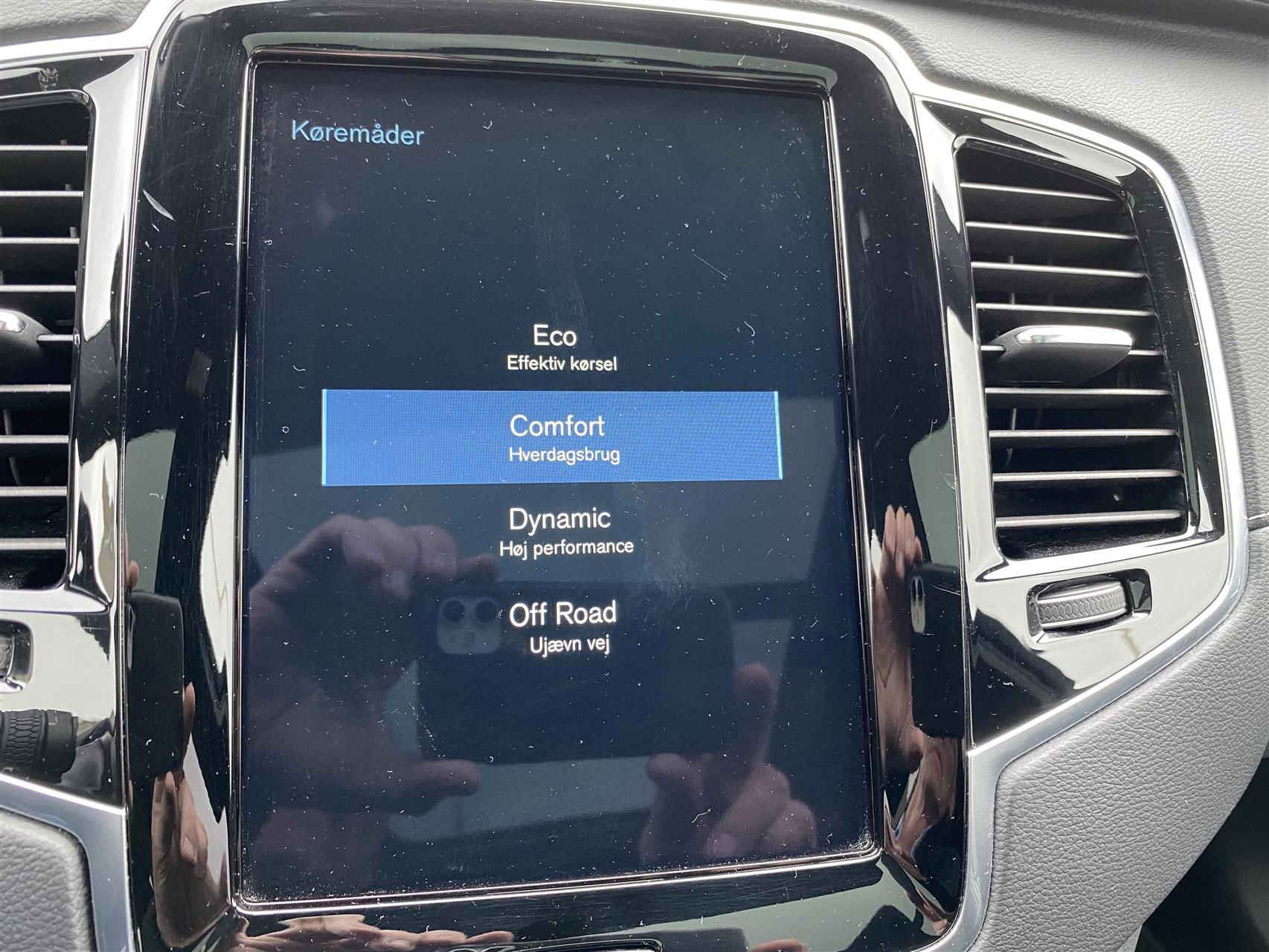 Billede af Volvo XC90 7 Sæder 2,0 B5  Mild hybrid R-design AWD 235HK 5d 8g Aut.