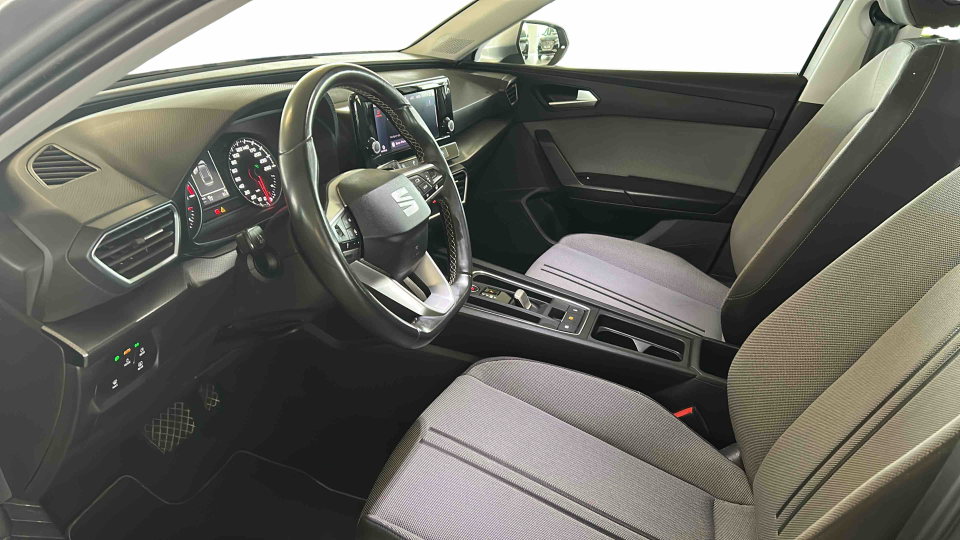 Billede af Seat Leon Sportstourer 1,5 e-TSI  Mild hybrid Style DSG 150HK Stc 7g Aut.