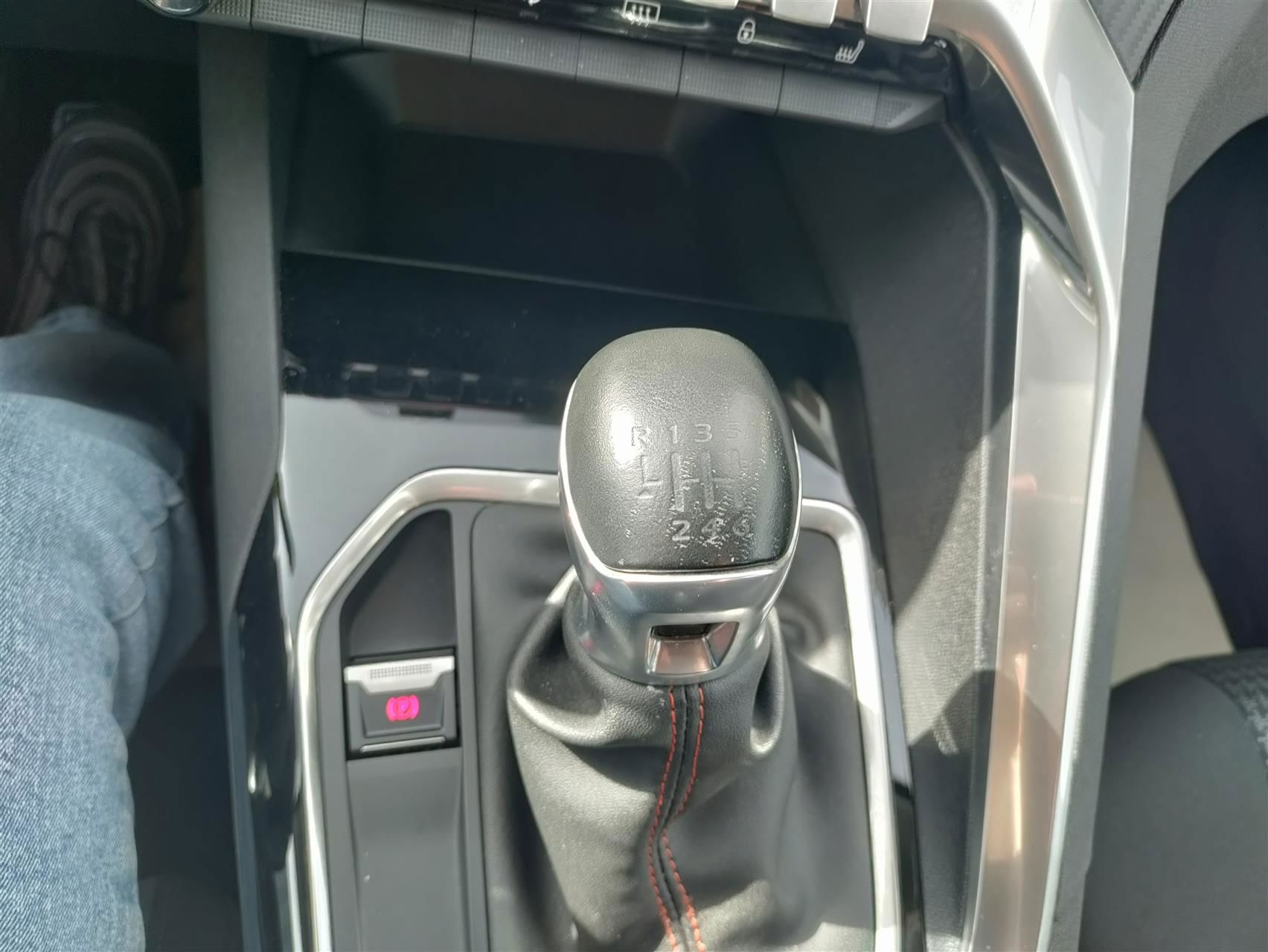 Billede af Peugeot 3008 1,2 e-THP Strike 130HK 5d 6g