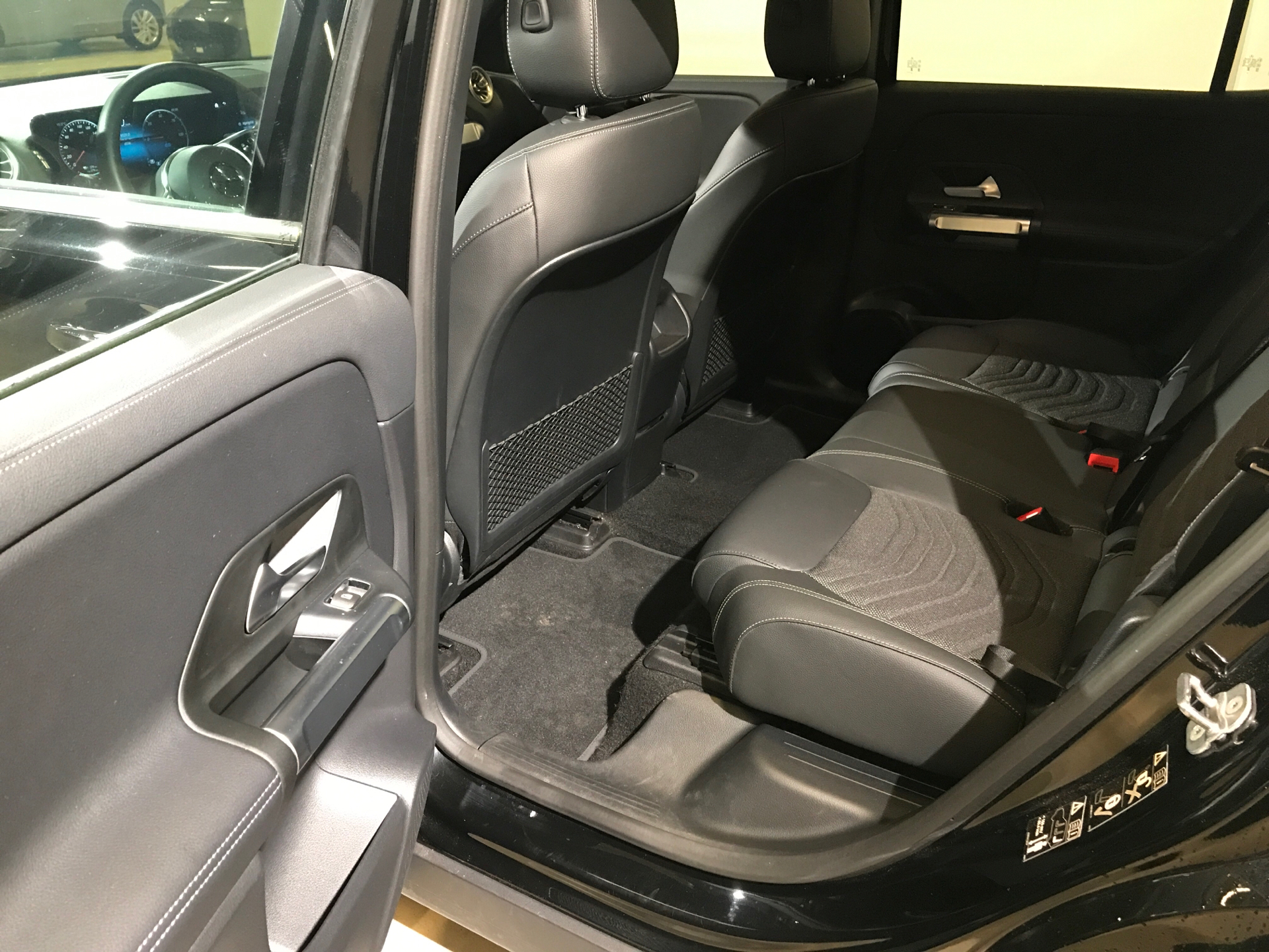 Billede af Mercedes-Benz EQB 250 EL Progressive 7 pers. 190HK 5d Aut.