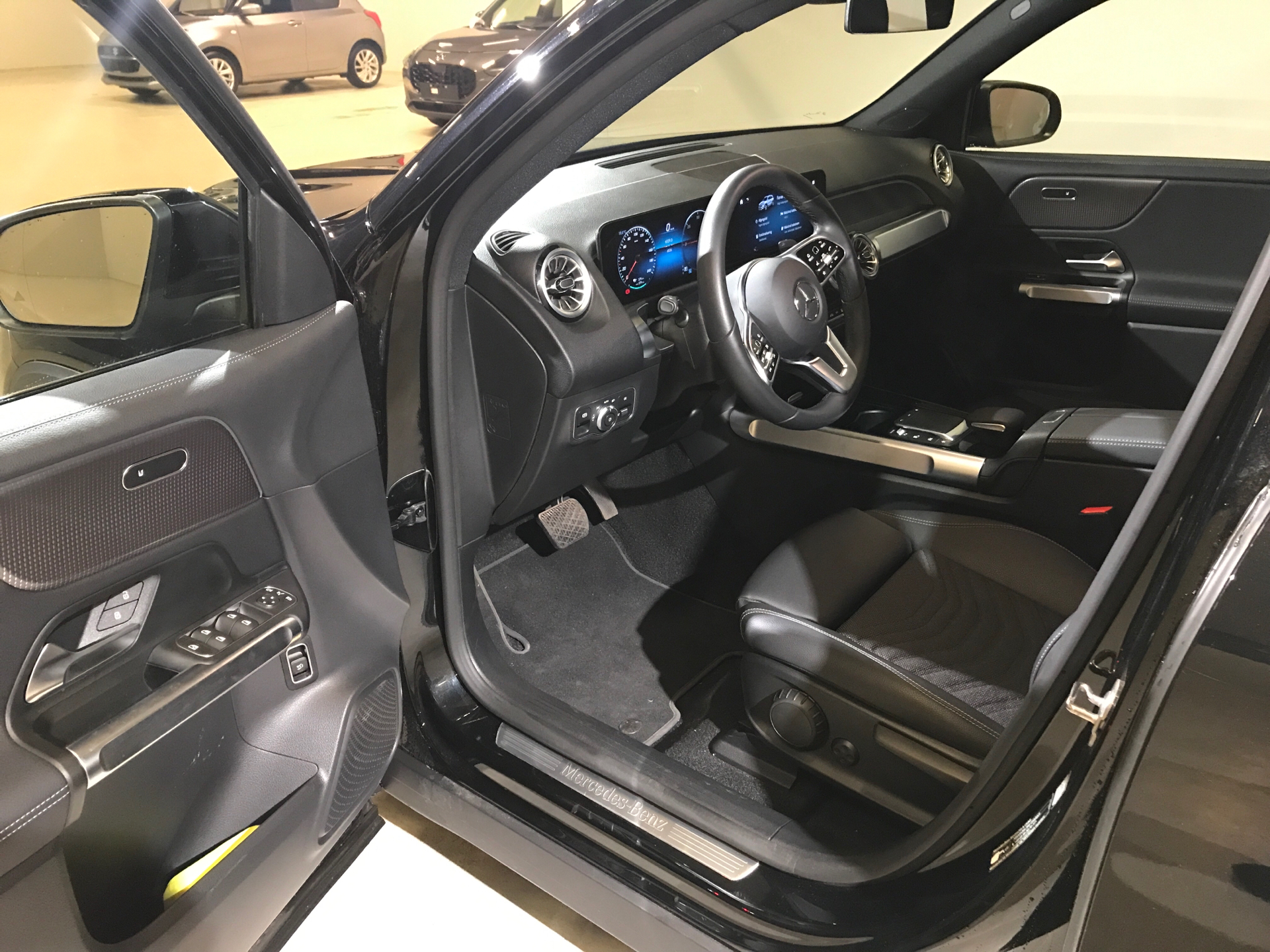 Billede af Mercedes-Benz EQB 250 EL Progressive 7 pers. 190HK 5d Aut.