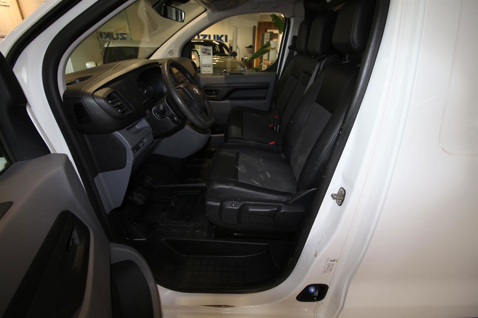 Billede af Toyota Proace Medium 2,0 D Comfort 120HK Van 6g