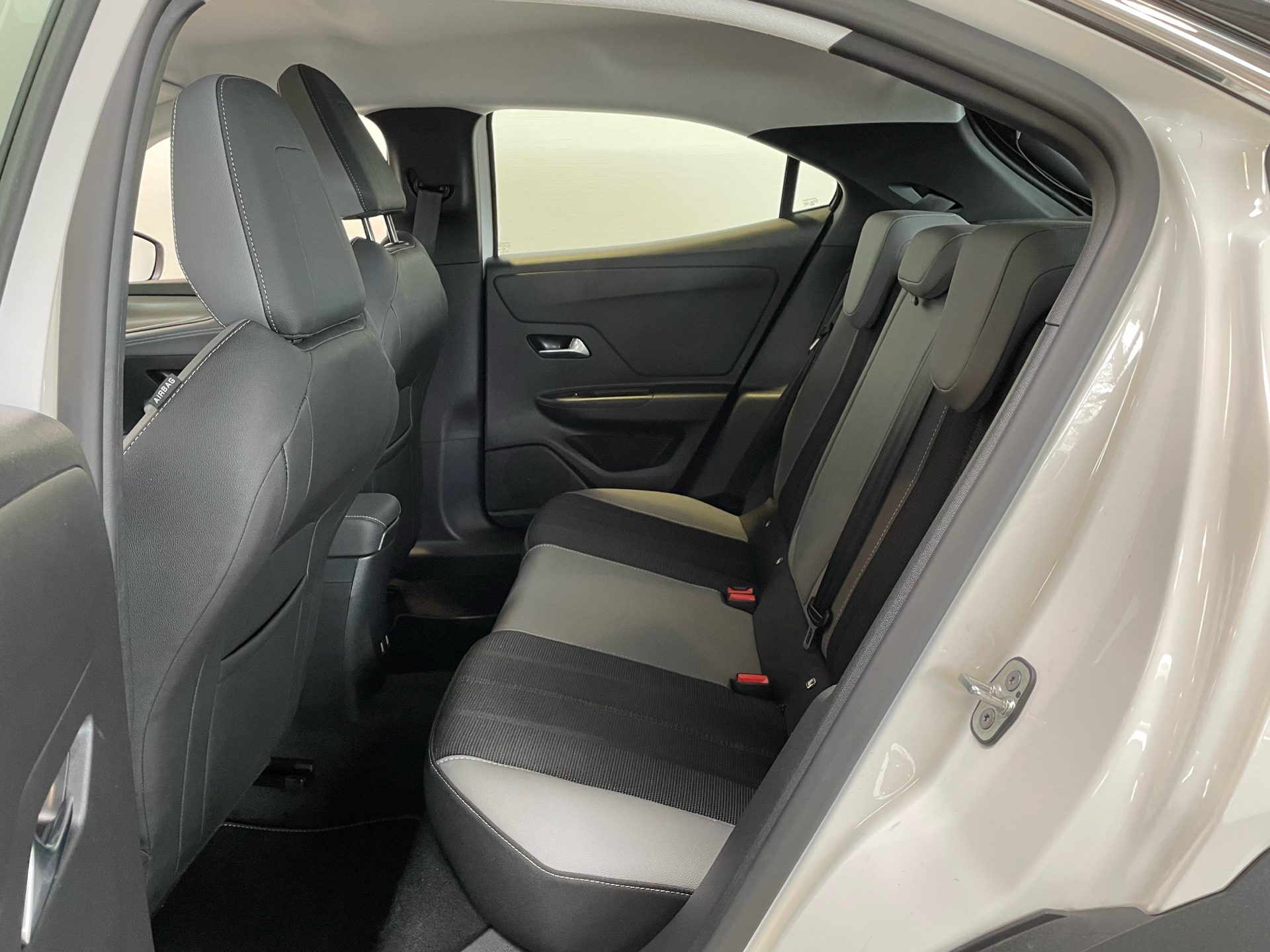 Billede af Opel Mokka-e EL Elegance 136HK 5d Aut.