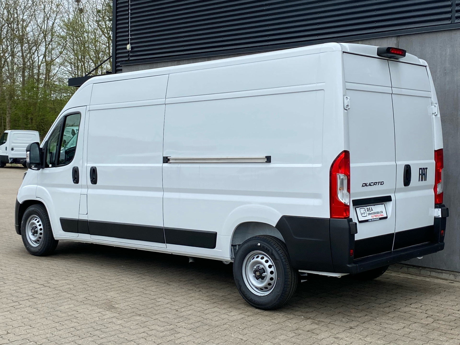 Billede af Fiat Ducato 35M L3H2 2,2 Multijet Pro 180HK Van 9g Aut.