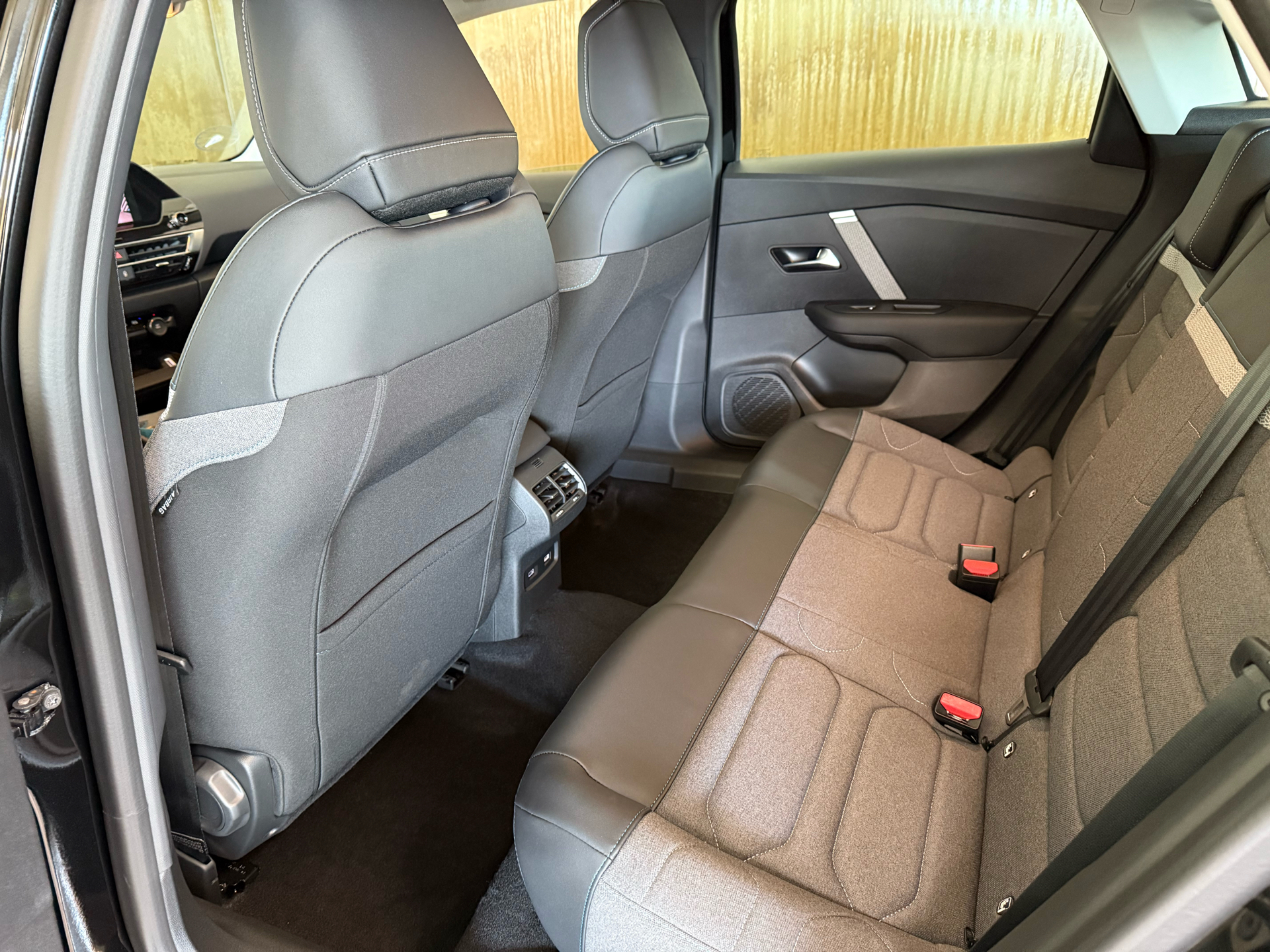Billede af Citroën e-C4 EL Plus 136HK 5d Aut.