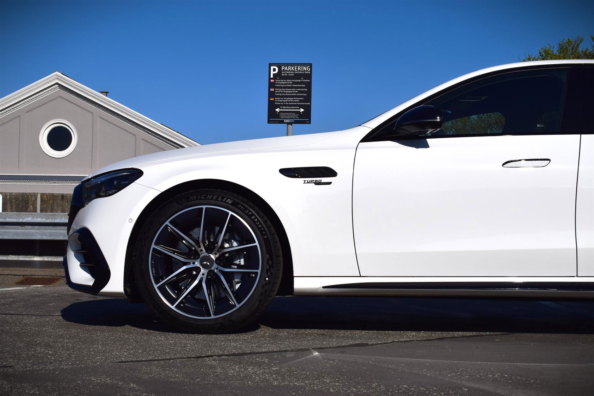 Billede af Mercedes-Benz E53 AMG 3,0 Plugin-hybrid 4Matic+ AMG Speedshift TCT 585HK 9g Aut.