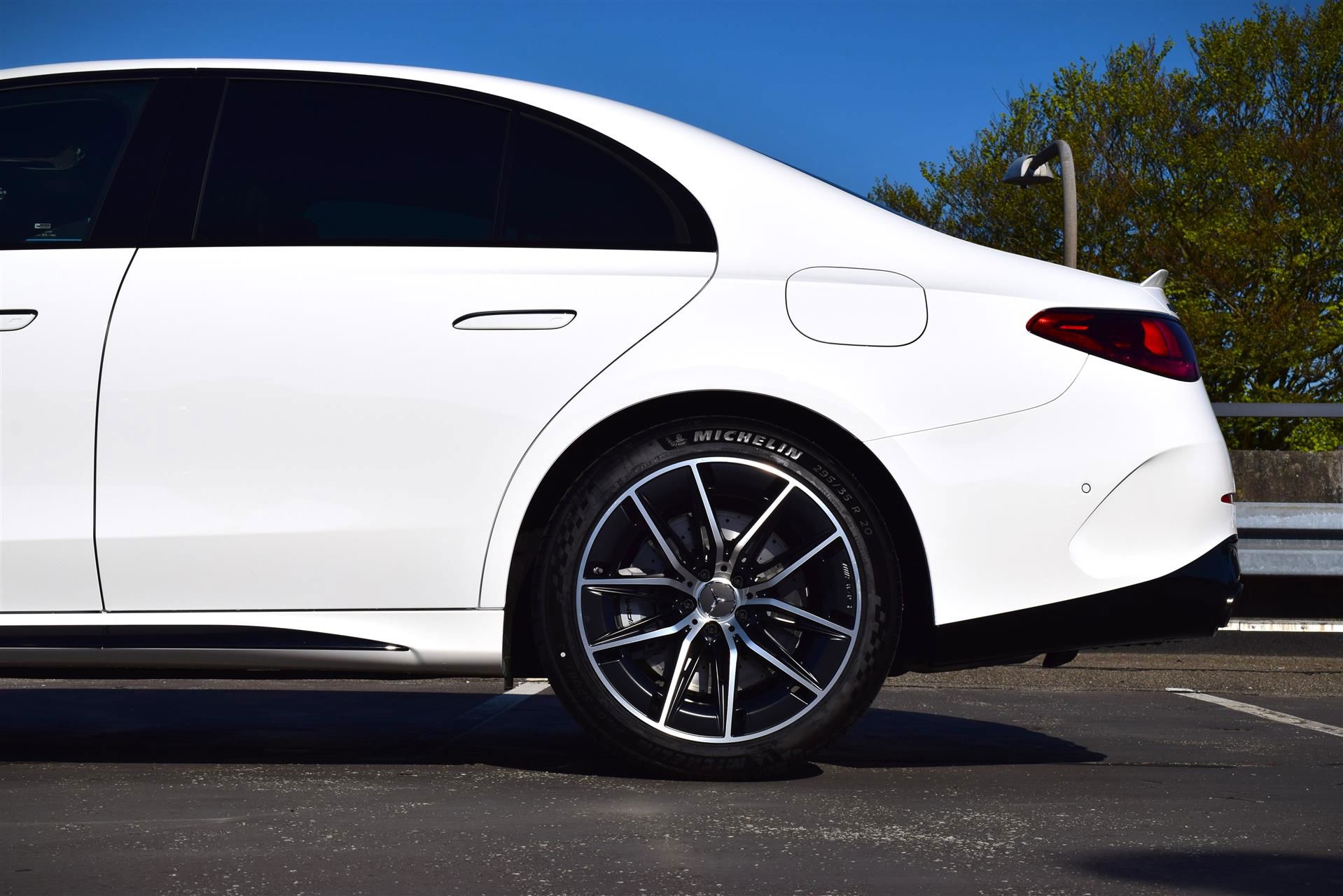 Billede af Mercedes-Benz E53 AMG 3,0 Plugin-hybrid 4Matic+ AMG Speedshift TCT 585HK 9g Aut.