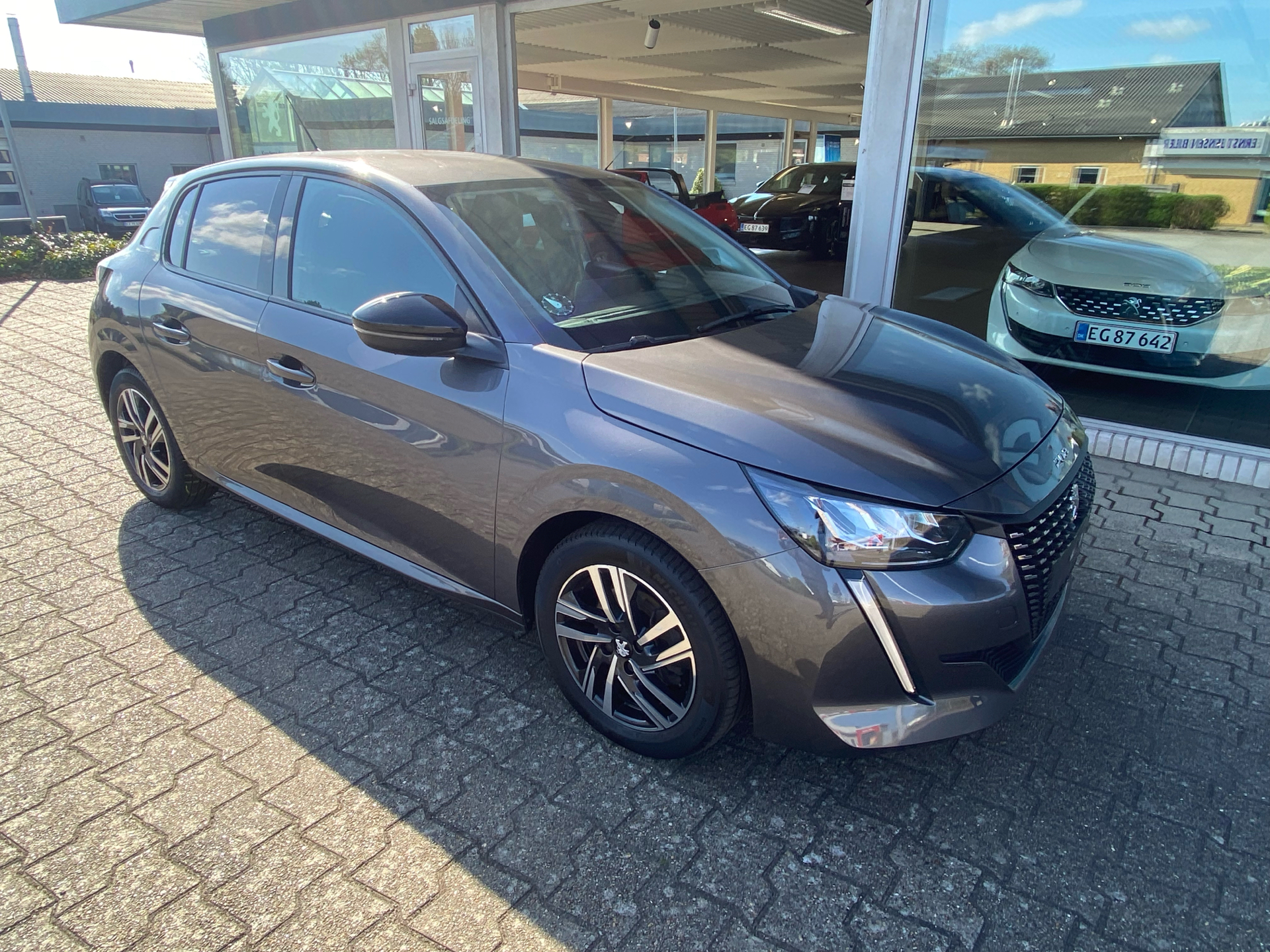 Billede af Peugeot 208 1,5 BlueHDi Allure 100HK 5d