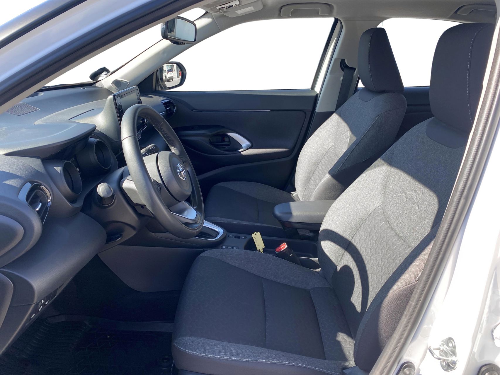 Billede af Toyota Yaris Cross 1,5 Hybrid Active 116HK 5d Trinl. Gear