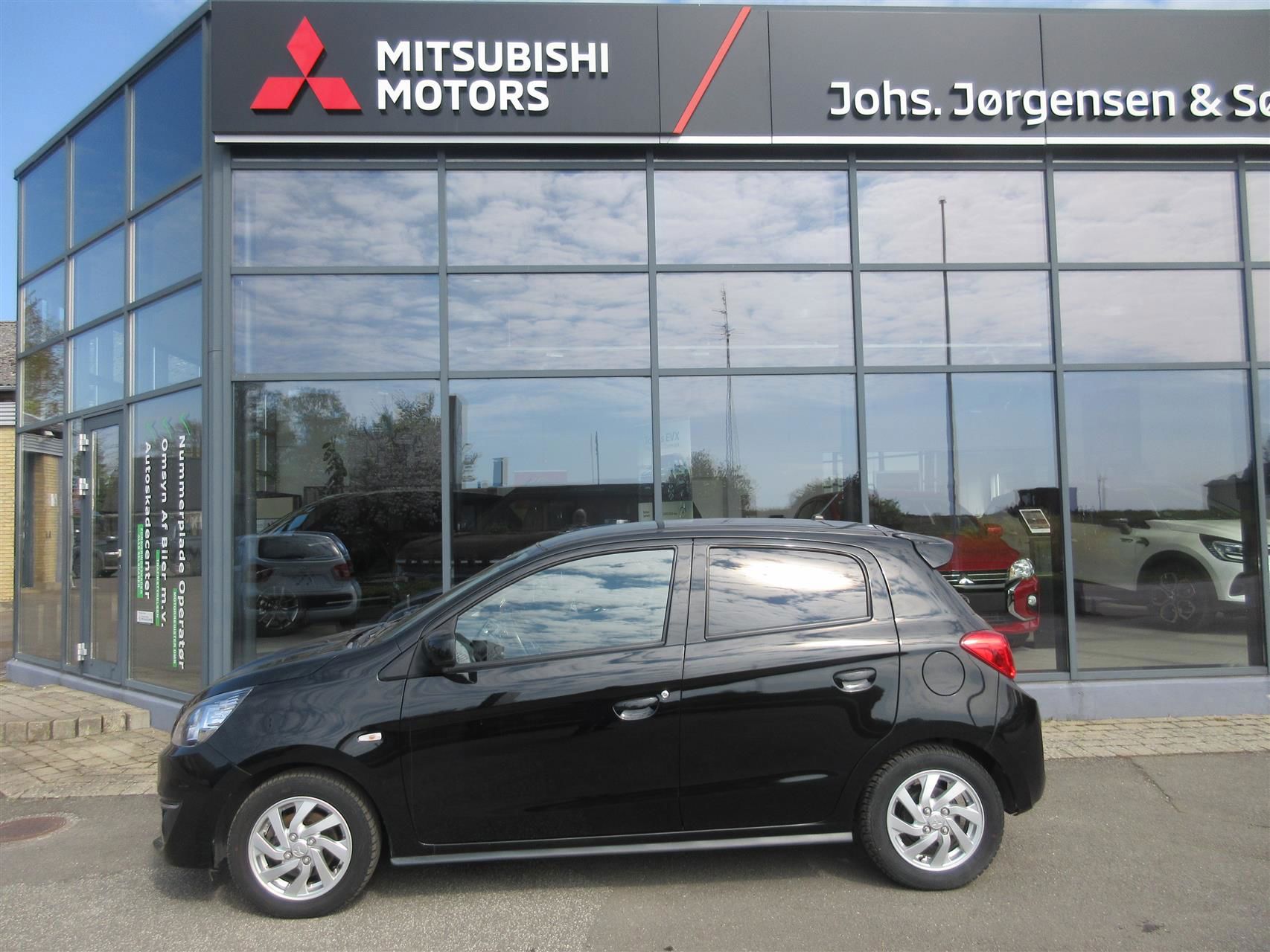 Billede af Mitsubishi Space Star 1,2 Inlead 80HK 5d