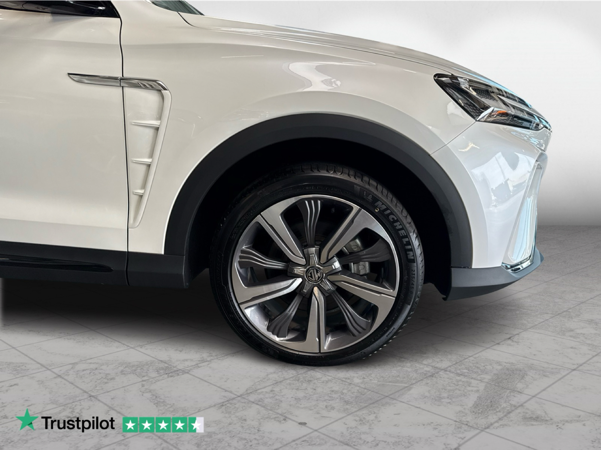 Billede af MG Marvel R EL Performance 4x4 288HK 5d Aut.