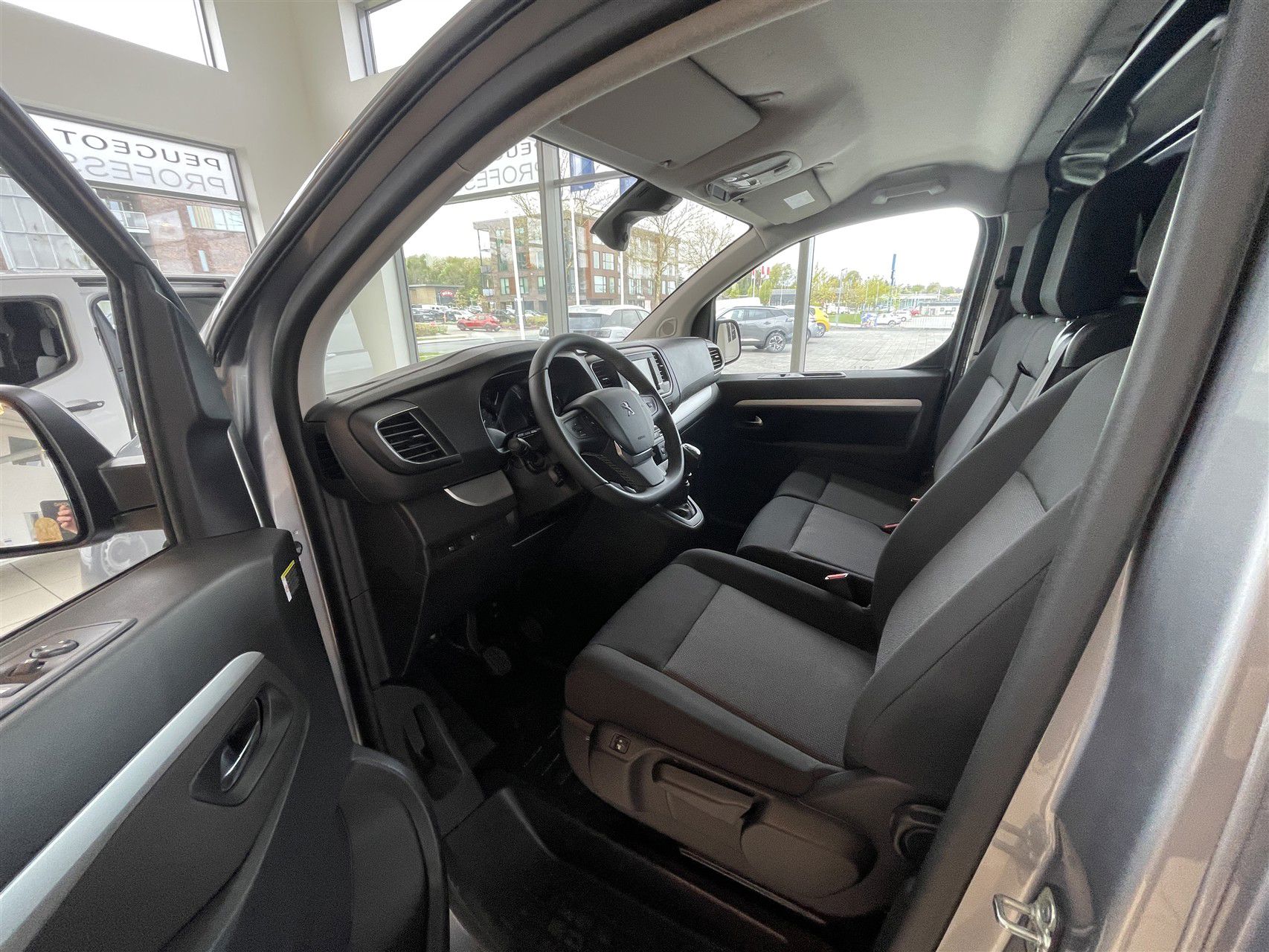 Billede af Peugeot Expert Expert PREMIUM L3 BlueHDi 144