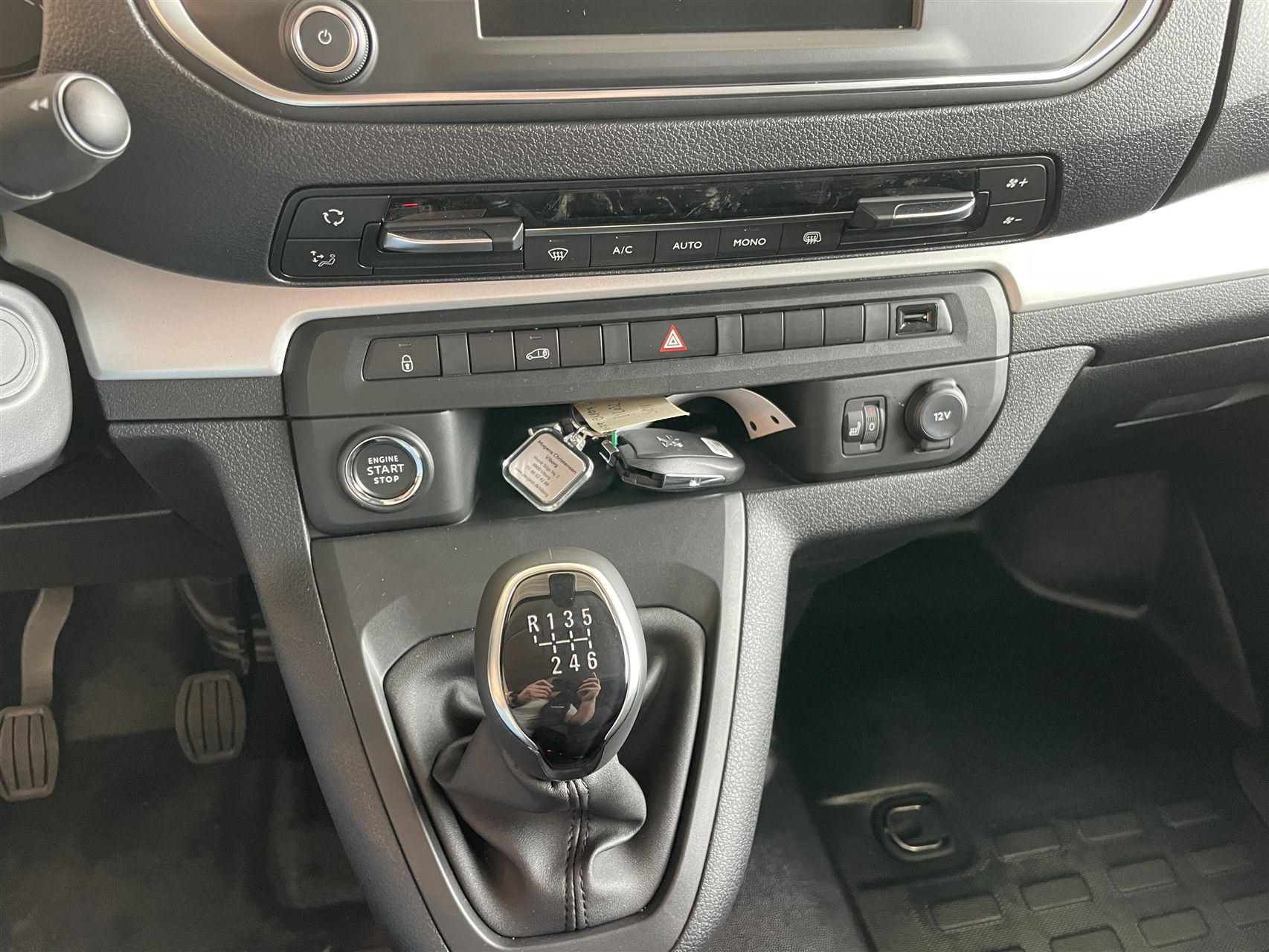 Billede af Peugeot Expert Expert PREMIUM L3 BlueHDi 144