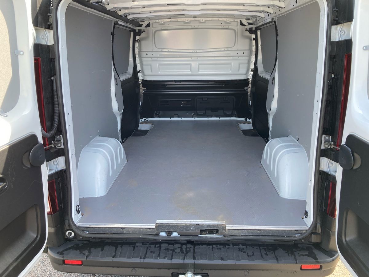 Billede af Nissan Primastar L2H1 2,0 DCi N-Connecta 150HK Van 6g Aut.