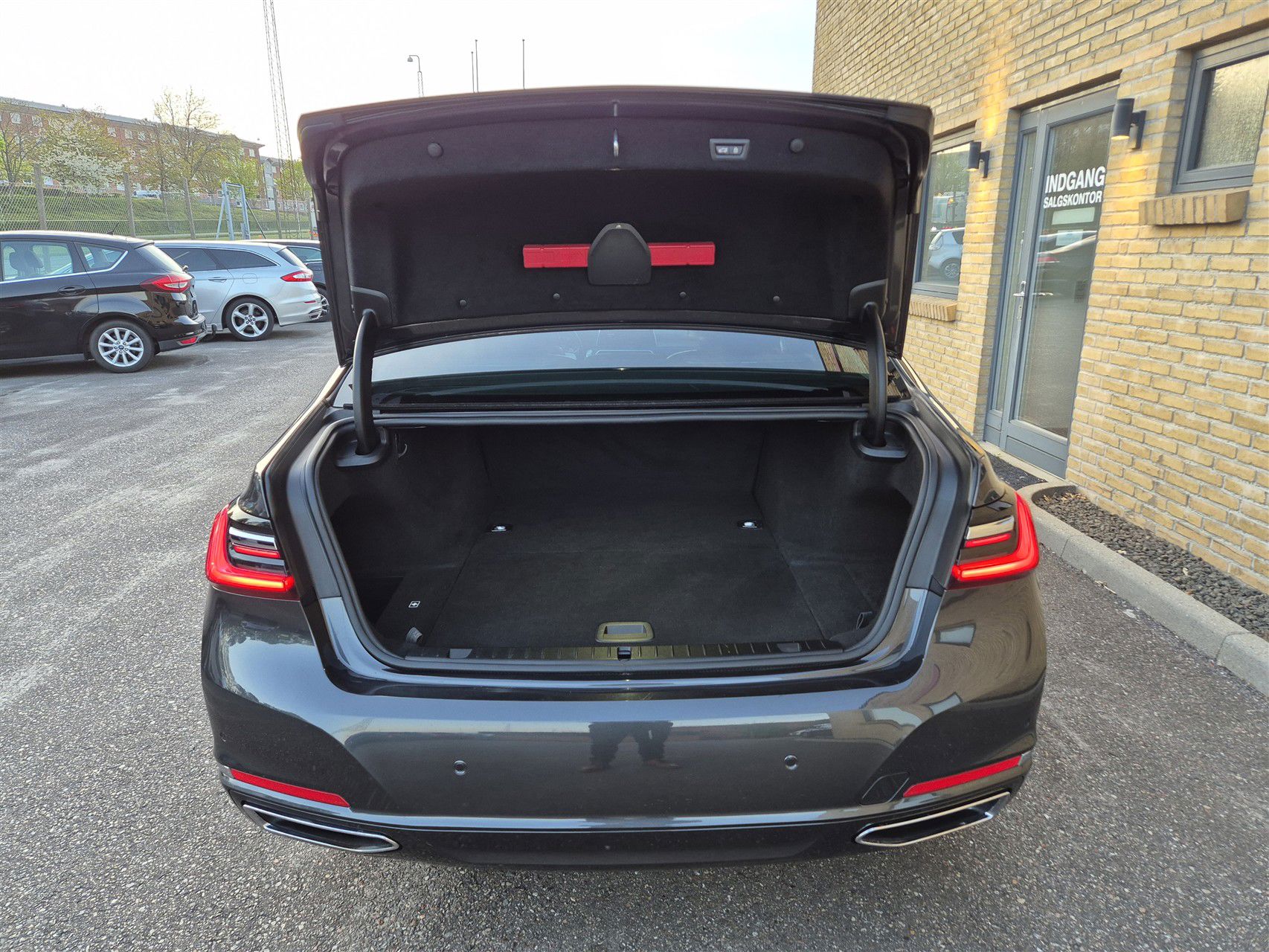 Billede af BMW 745e 3,0 Plugin-hybrid Connected Steptronic 399HK 8g Aut.