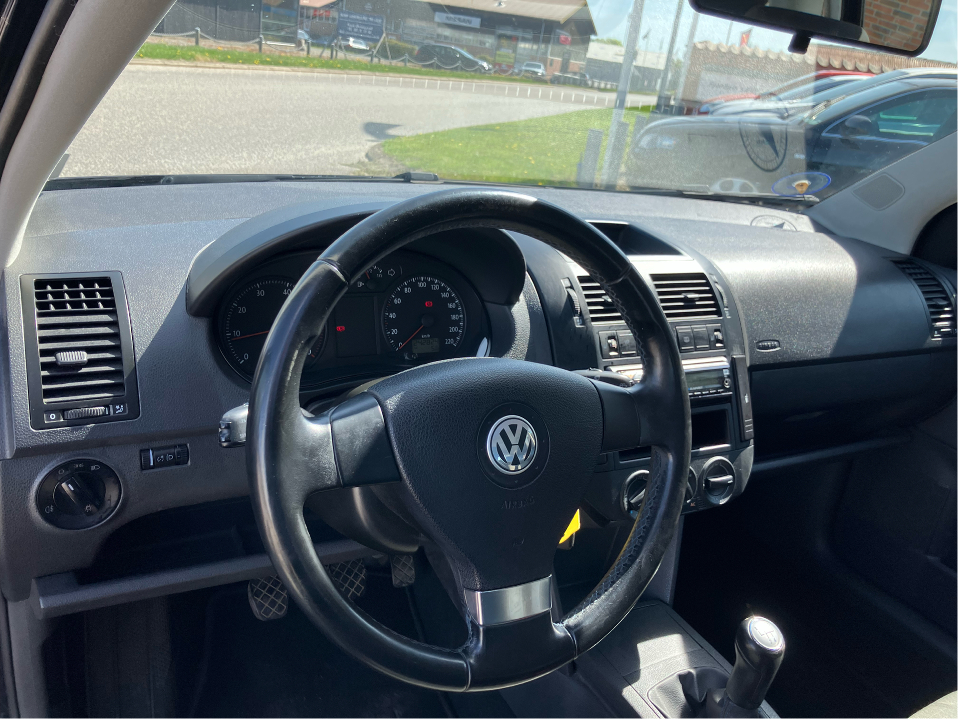 Billede af VW Polo 1,4 16V Trendline 80HK 5d