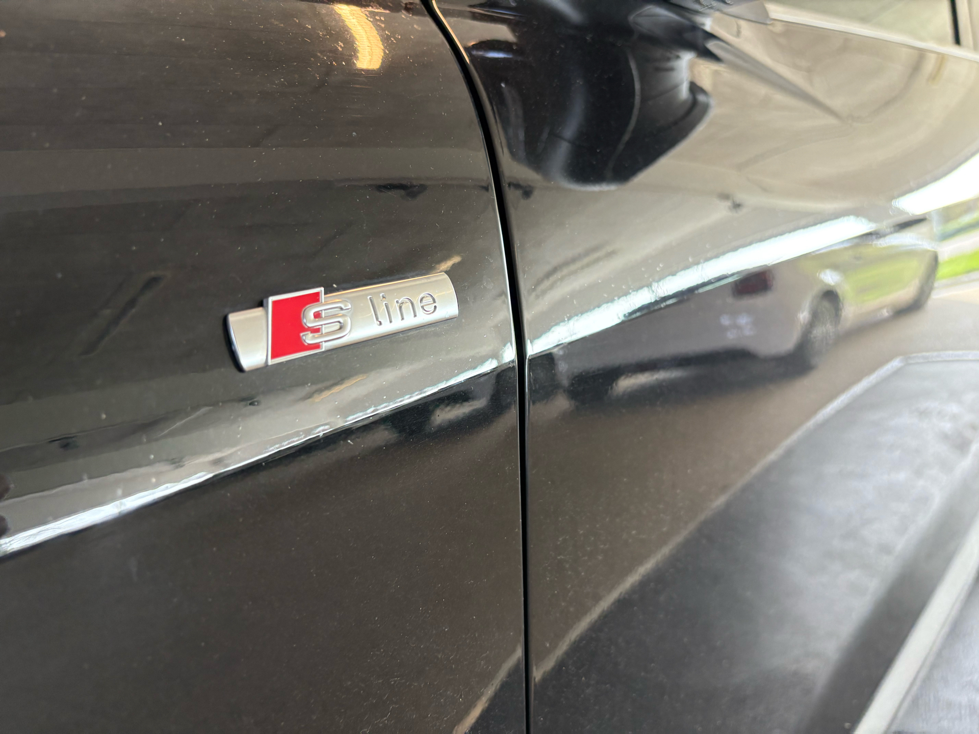 Billede af Audi Q4 50 E-tron Attitude Quattro 299HK 5d Aut.