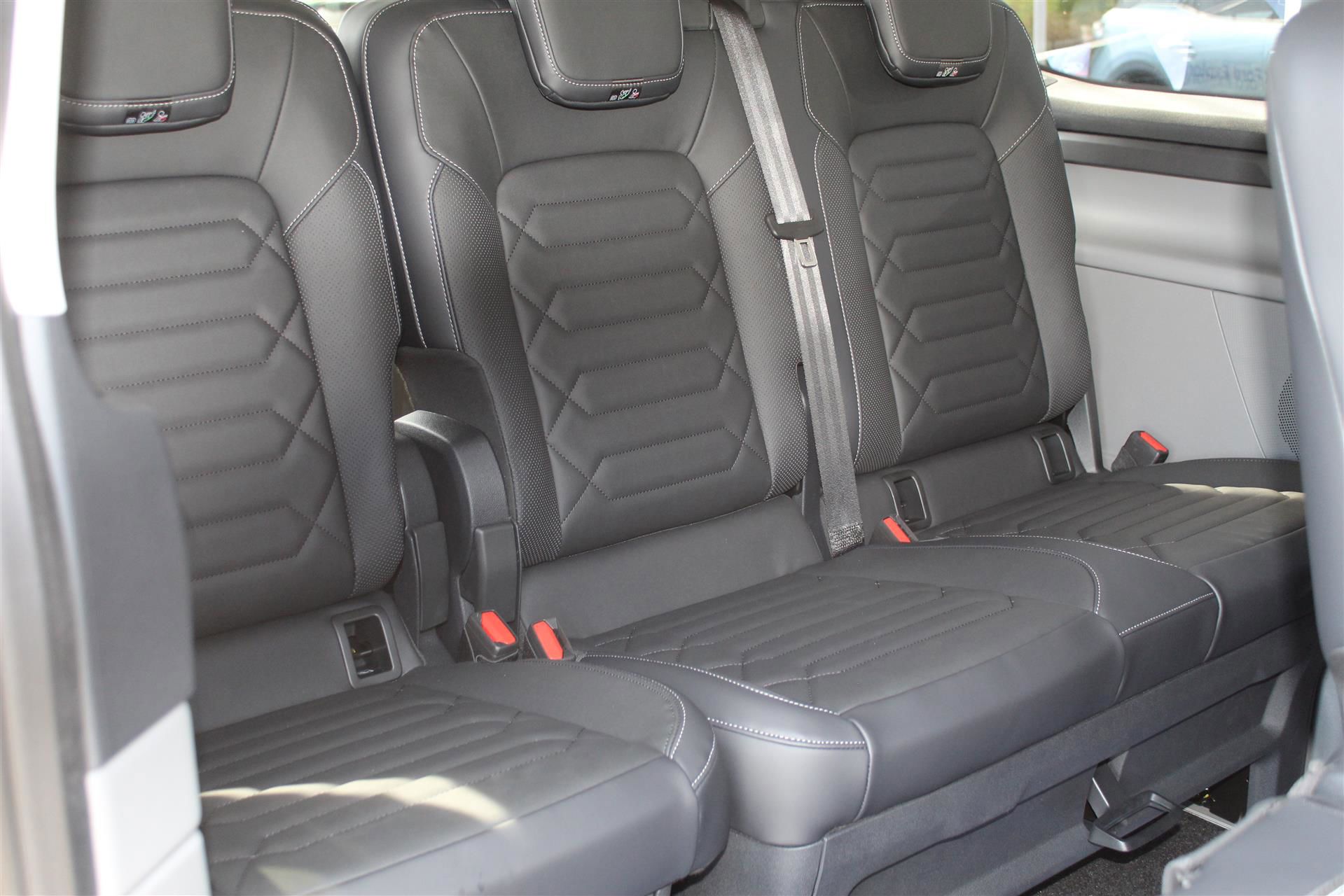 Billede af Ford Tourneo Custom 340 L1H1 2,5 Plugin-hybrid Titanium X CVT 233HK Aut.