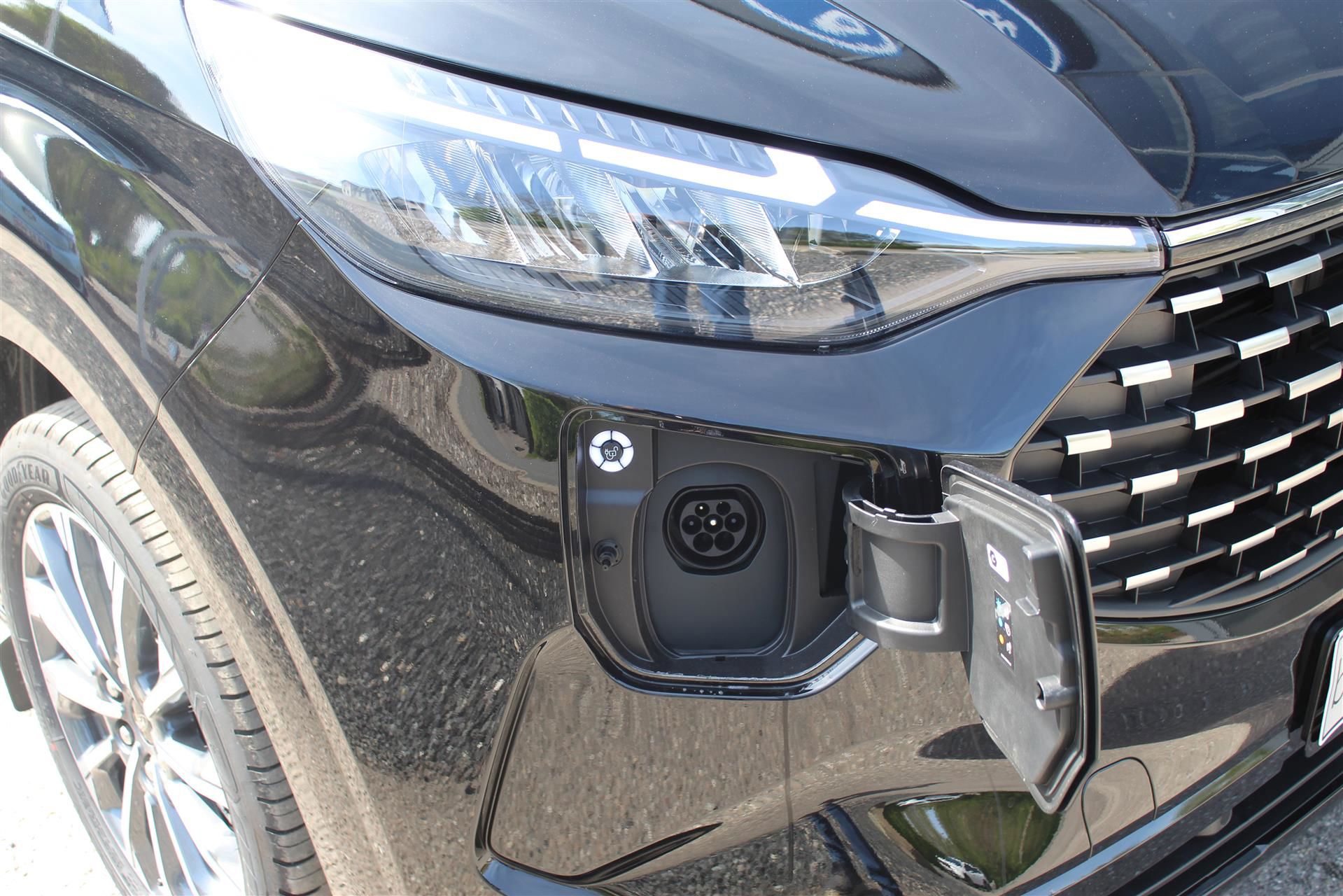 Billede af Ford Tourneo Custom 340 L1H1 2,5 Plugin-hybrid Titanium X CVT 233HK Aut.