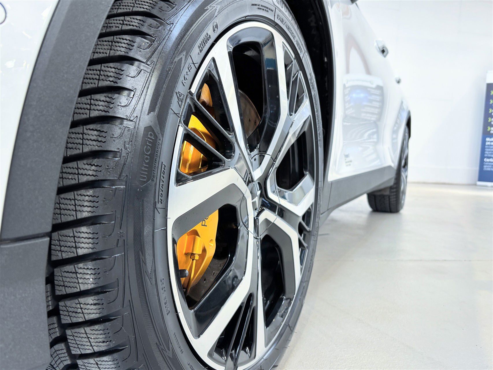 Billede af Polestar 2 EL Long Range Performance AWD 408HK 5d Aut. 