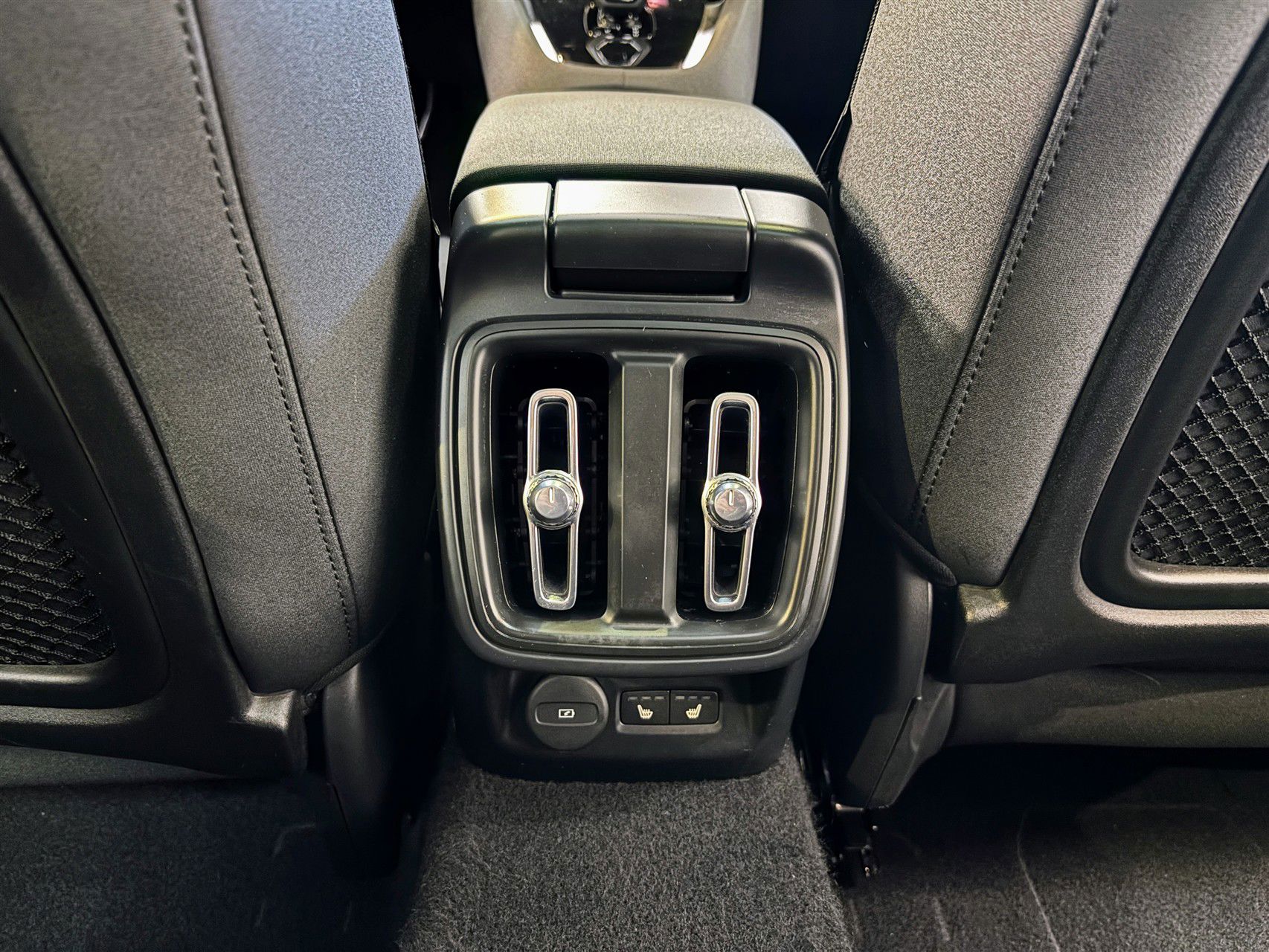 Billede af Polestar 2 EL Long Range Performance AWD 408HK 5d Aut. 