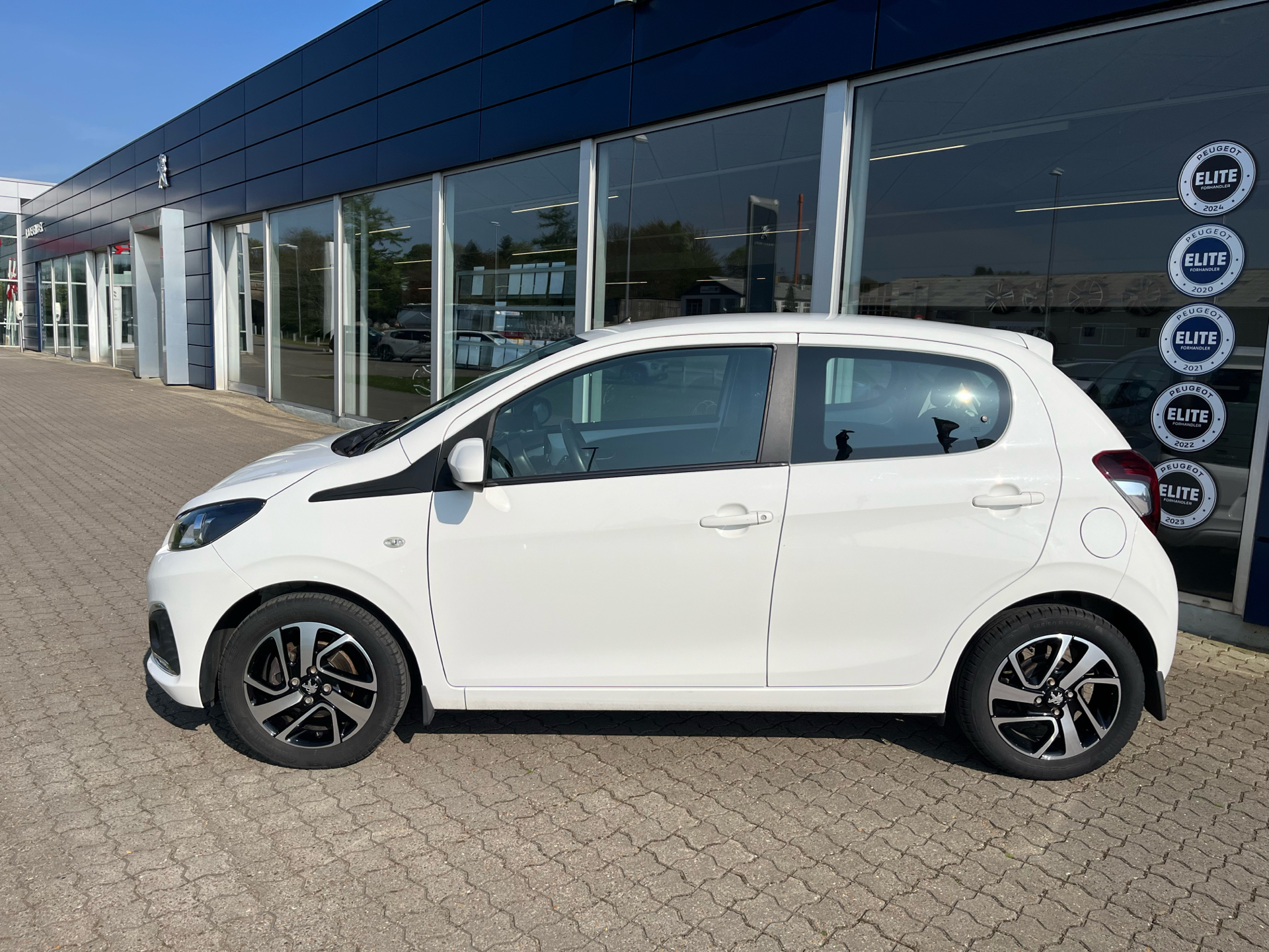 Billede af Peugeot 108 1,0 e-Vti Allure+ 72HK 5d