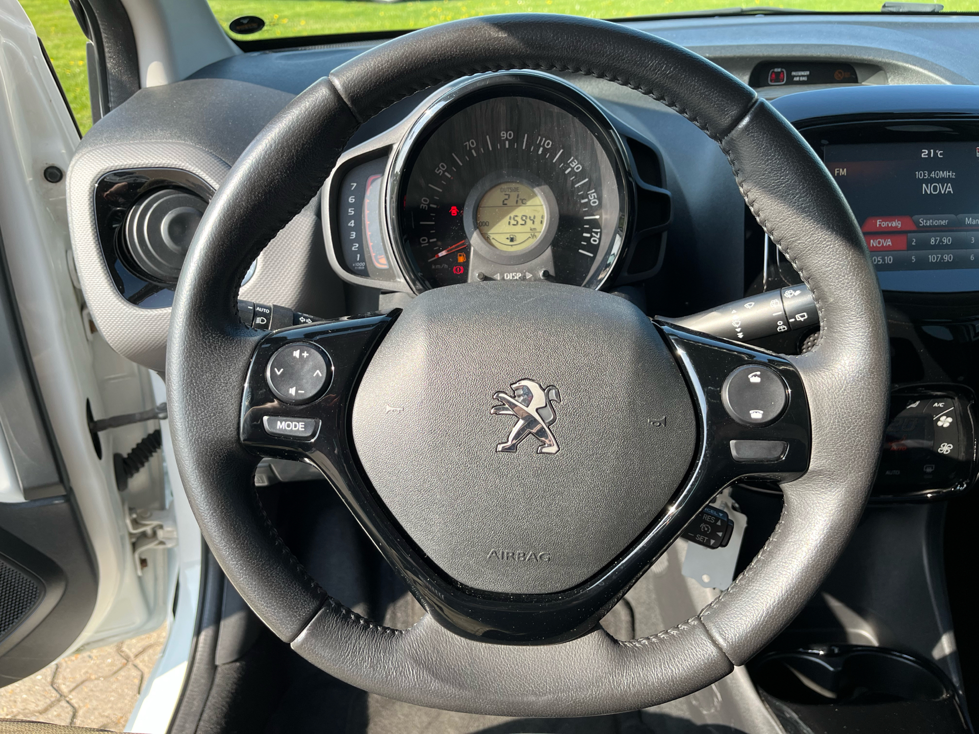 Billede af Peugeot 108 1,0 e-Vti Allure+ 72HK 5d