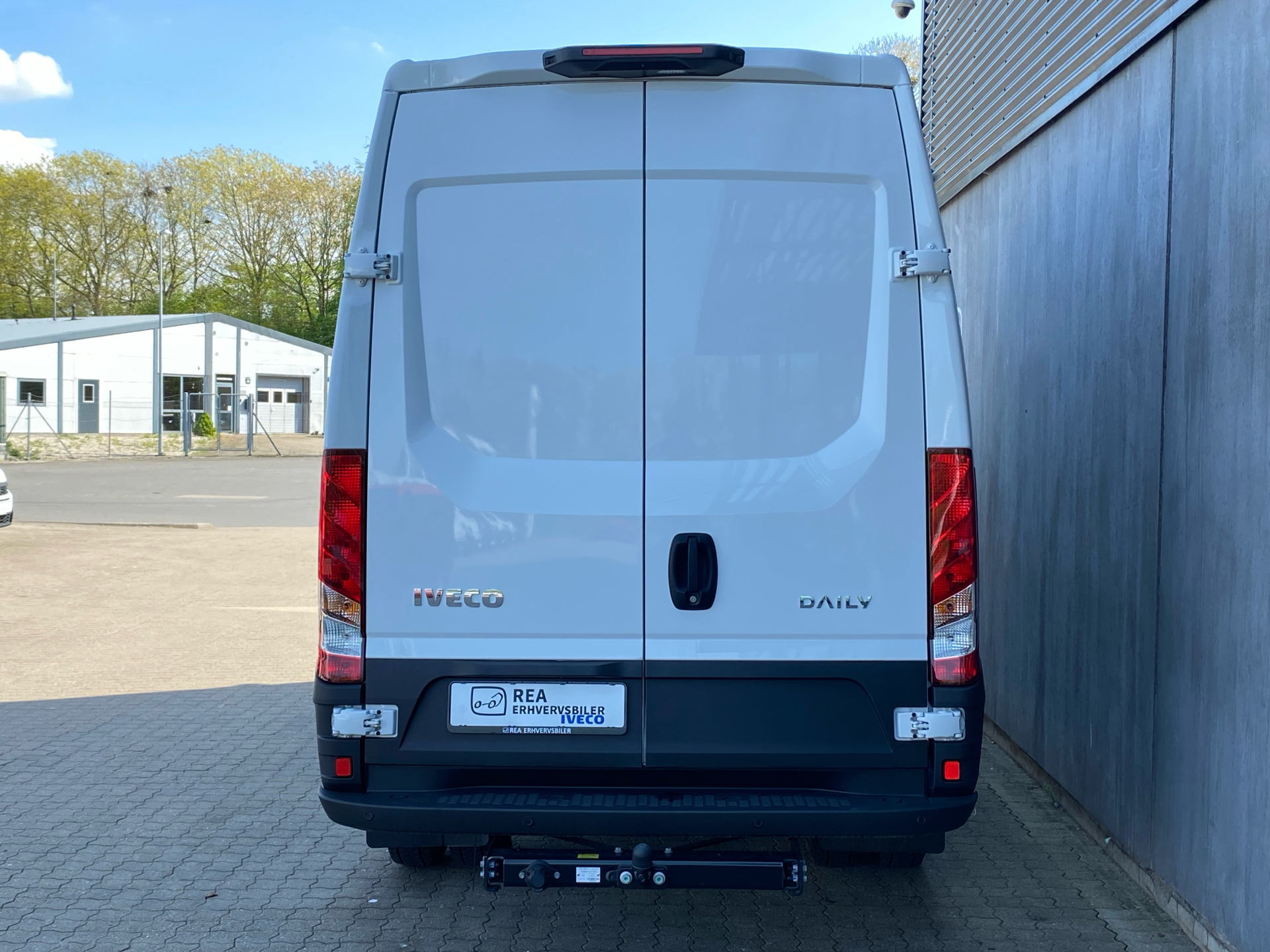 Billede af Iveco Daily 35C18 12m3 3,0 D Hi-Matic 180HK Van 8g Aut.