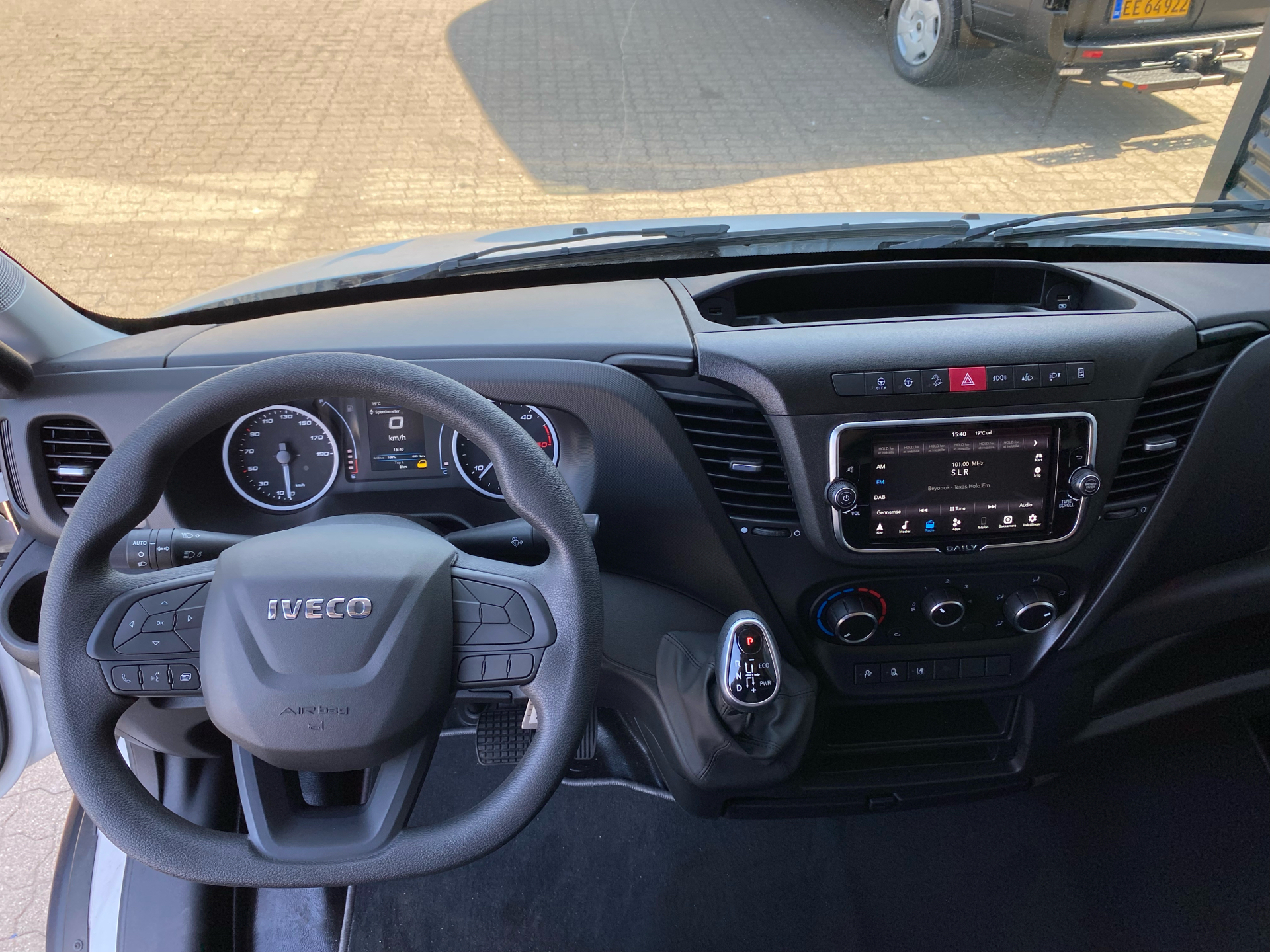 Billede af Iveco Daily 35C18 12m3 3,0 D Hi-Matic 180HK Van 8g Aut.