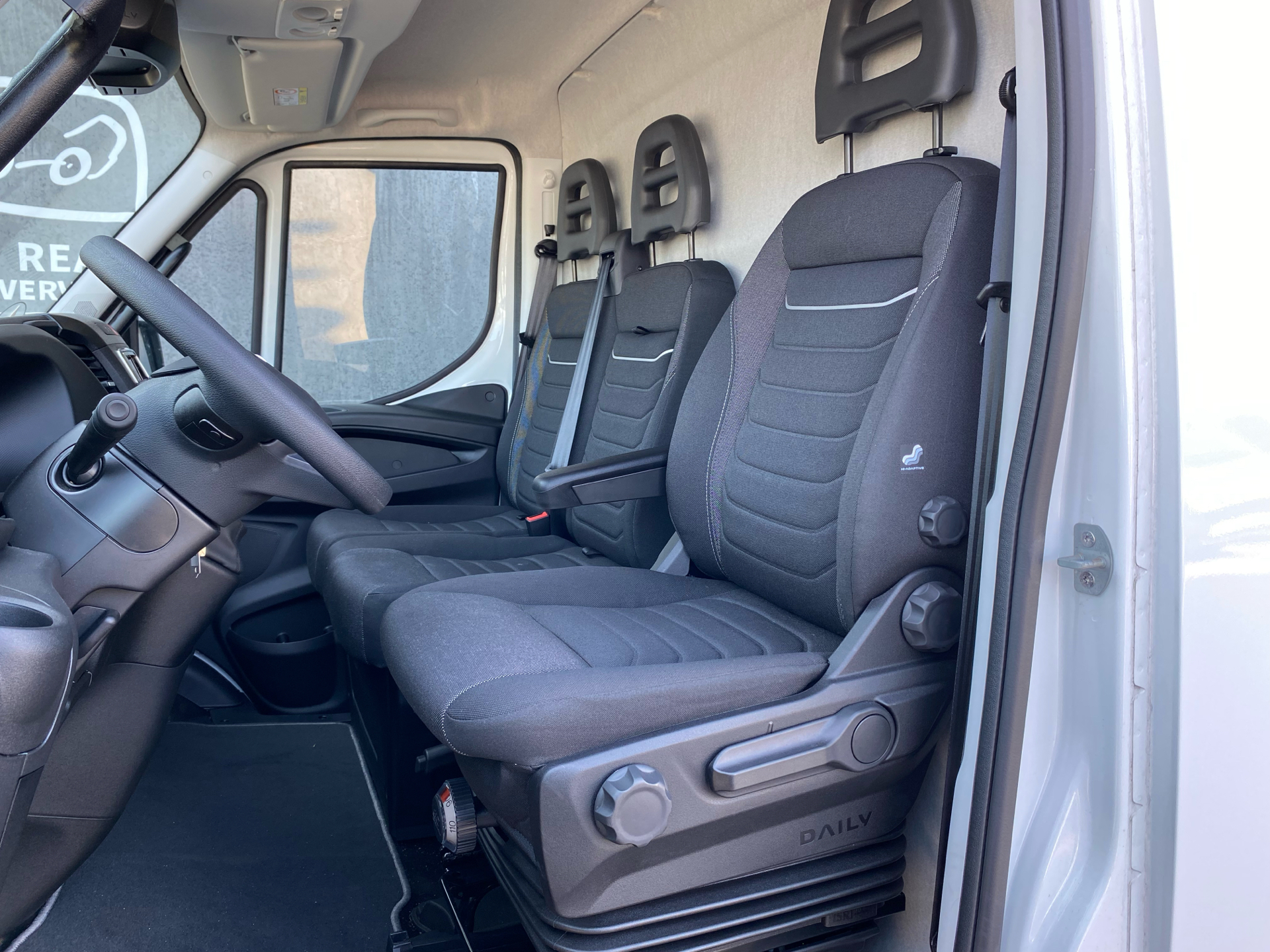 Billede af Iveco Daily 35C18 12m3 3,0 D Hi-Matic 180HK Van 8g Aut.