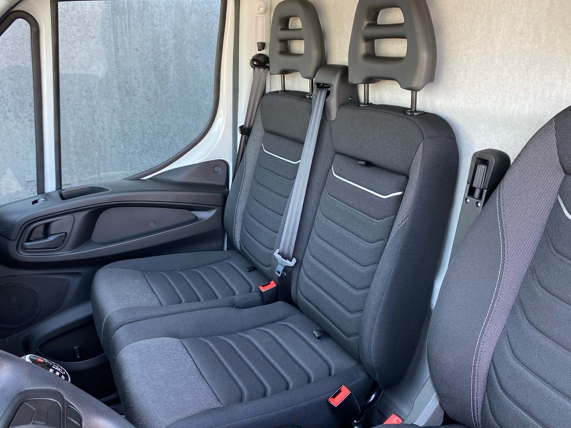 Billede af Iveco Daily 35C18 12m3 3,0 D Hi-Matic 180HK Van 8g Aut.