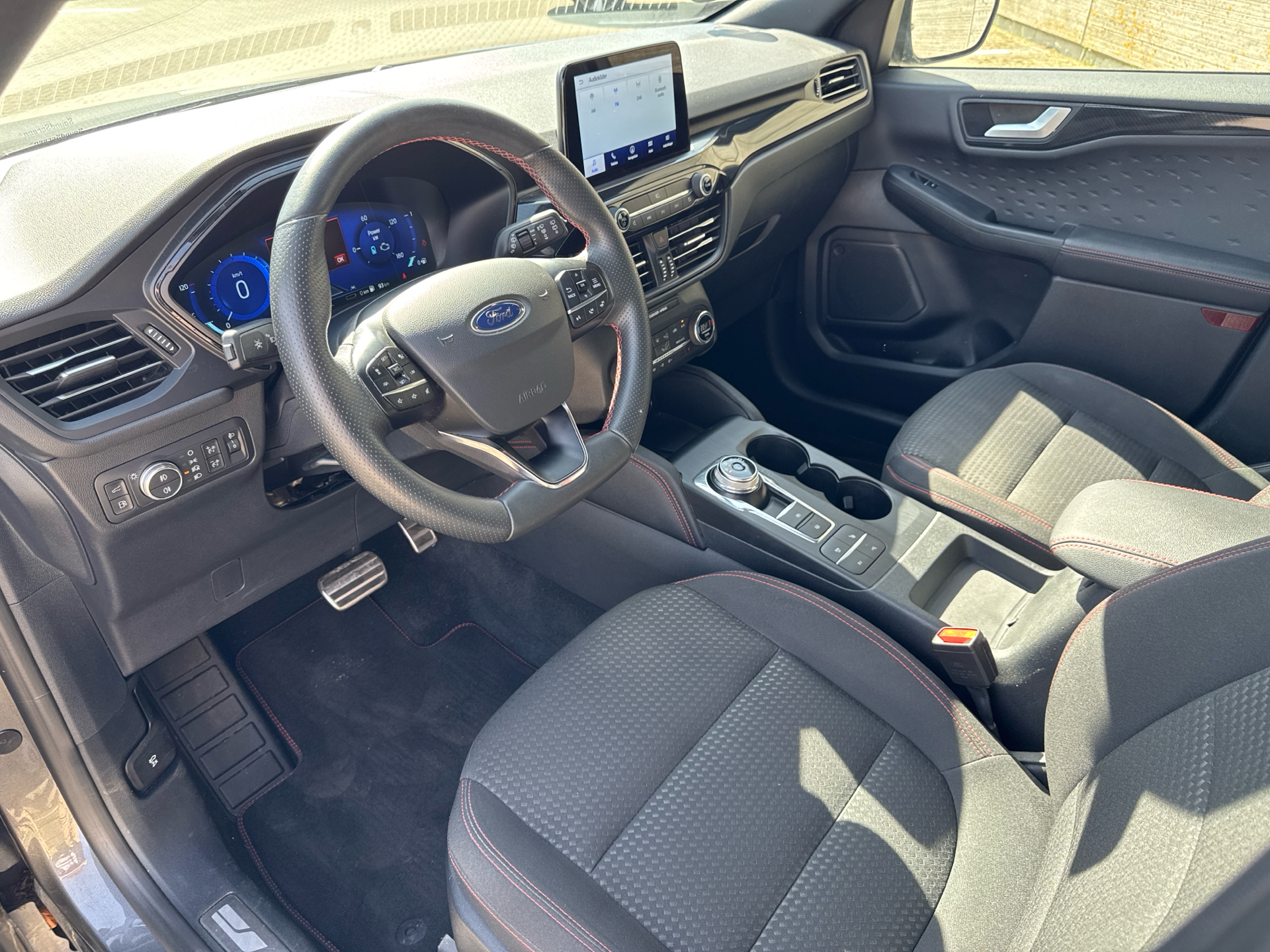 Billede af Ford Kuga 2,5 Plugin-hybrid ST-Line CVT 225HK 5d Trinl. Gear
