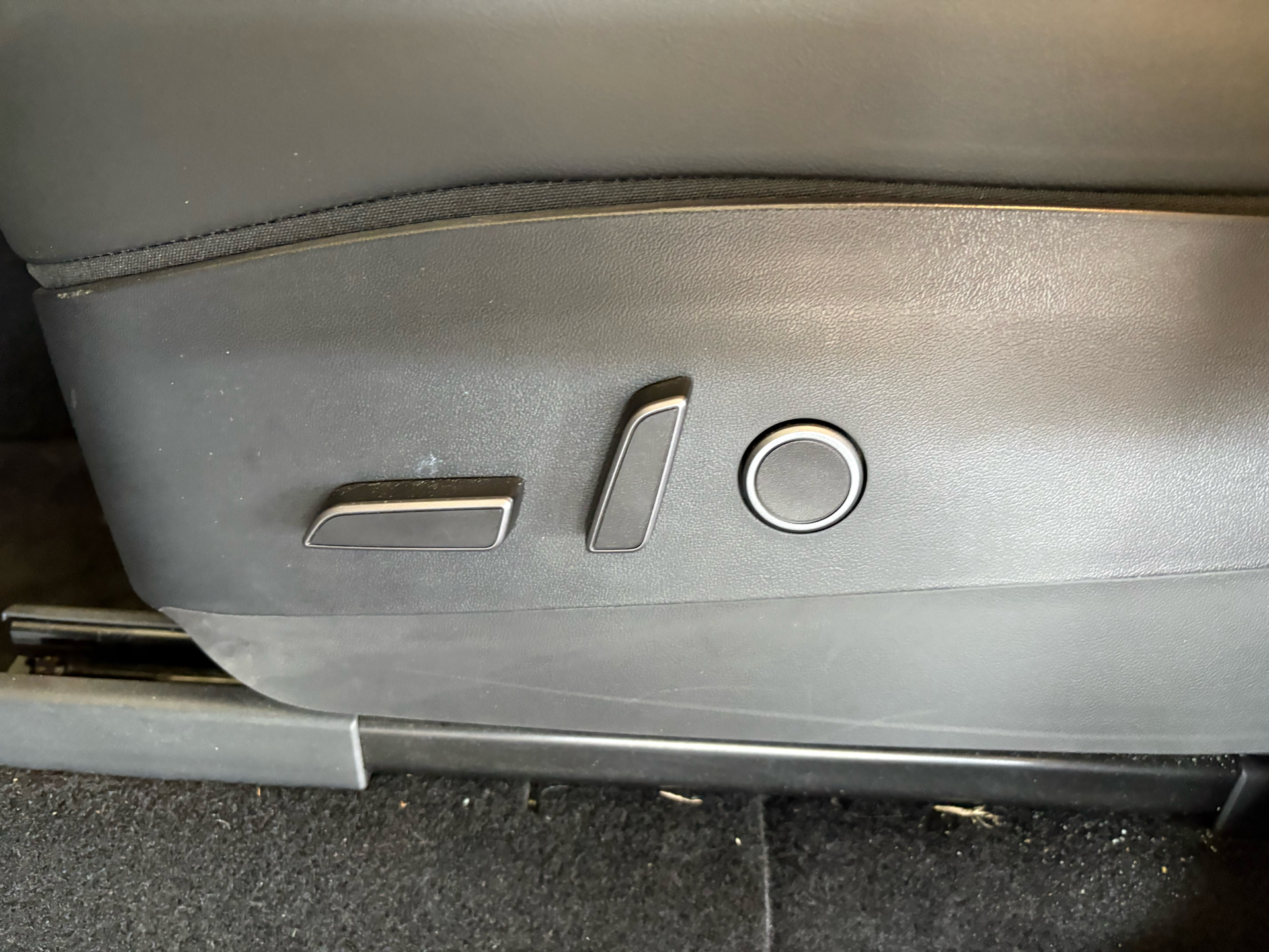 Billede af Tesla Model Y EL RWD 299HK 5d Aut.