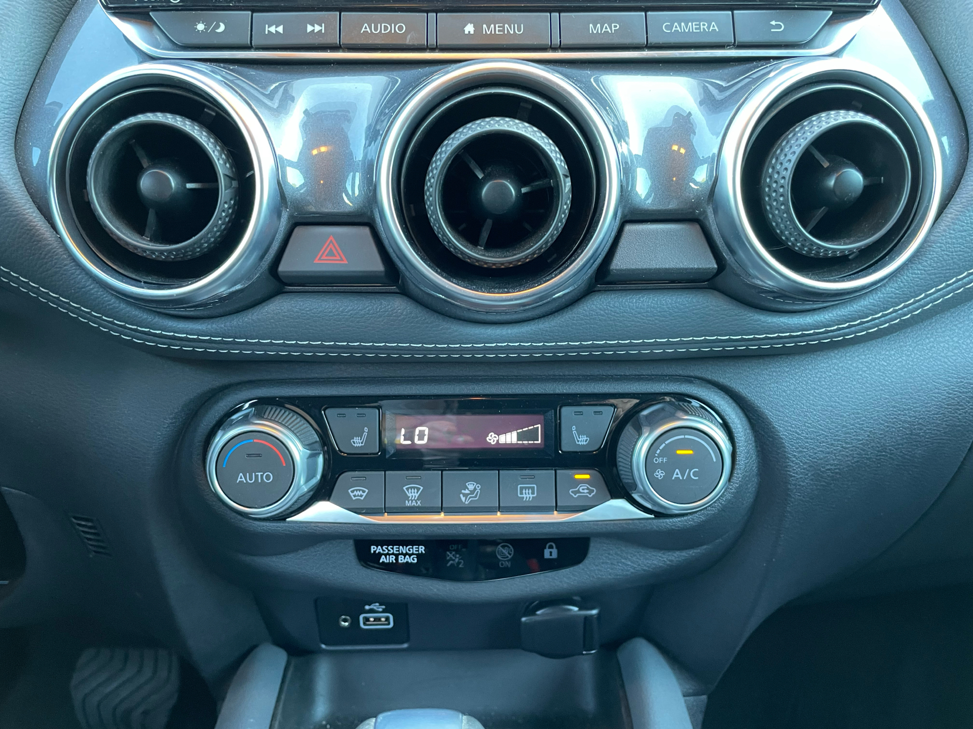 Billede af Nissan Juke 1,0 Dig-T N-Connecta DCT 114HK 5d 7g Aut.