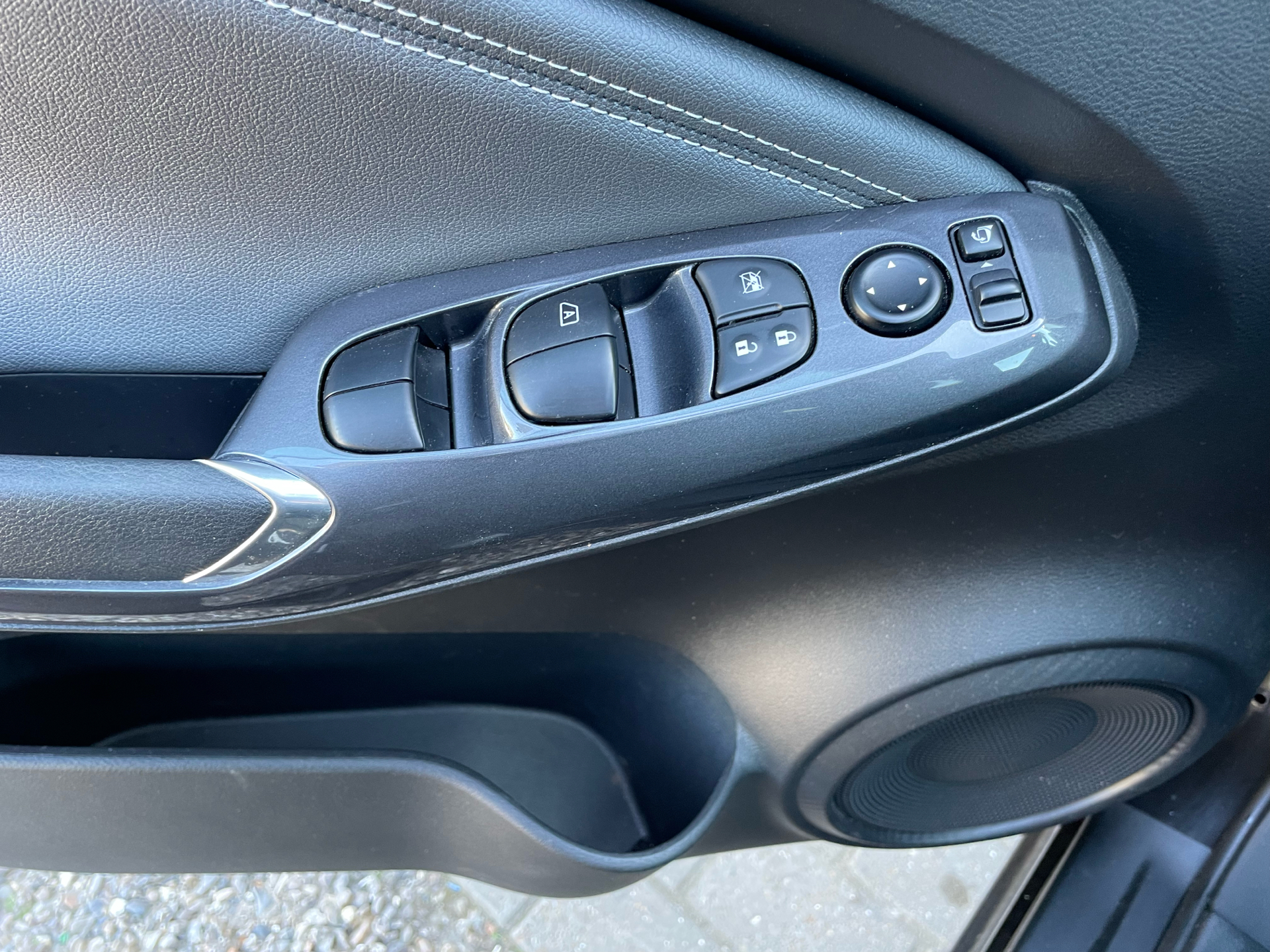 Billede af Nissan Juke 1,0 Dig-T N-Connecta DCT 114HK 5d 7g Aut.