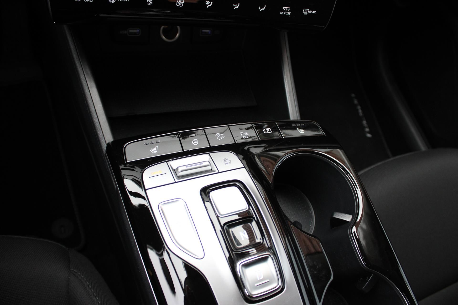 Billede af Hyundai Tucson 1,6 T-GDI  Plugin-hybrid Essential 4WD 265HK 5d 6g Aut.