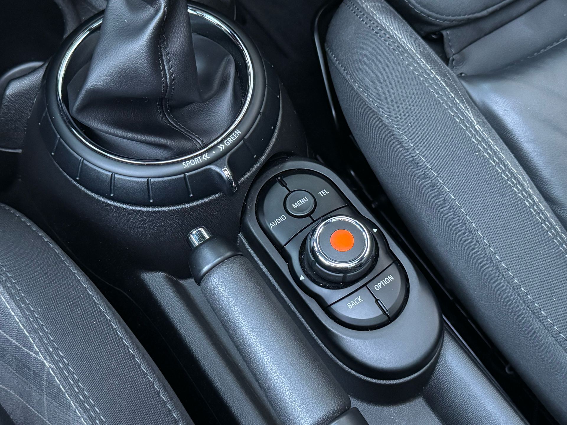Billede af Mini Cooper S 2,0 Essential 192HK 3d 6g