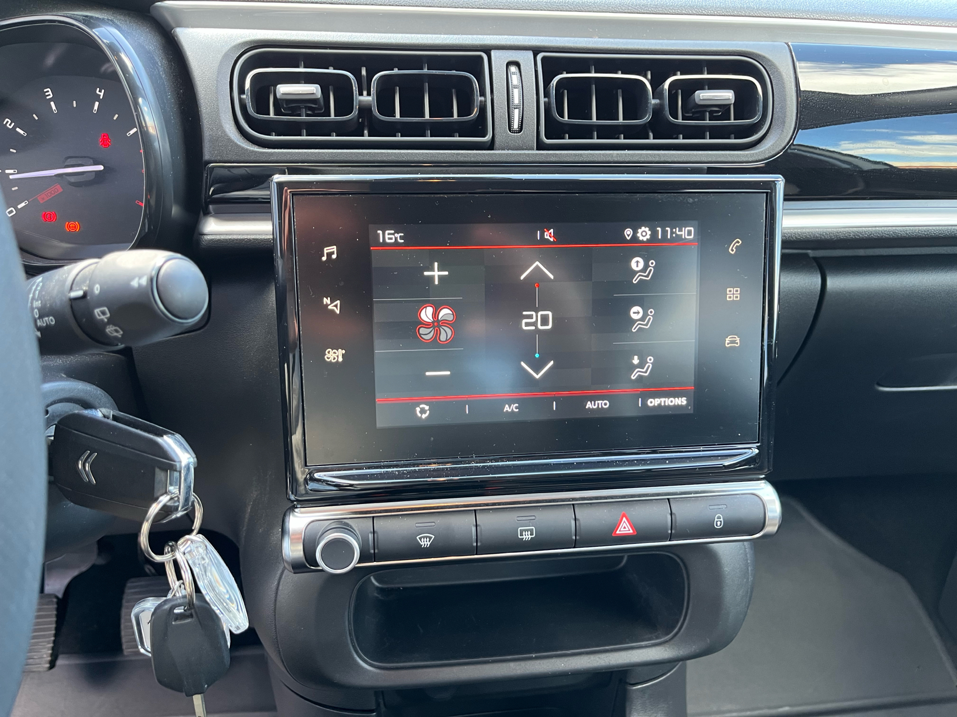 Billede af Citroën C3 1,2 PureTech Shine Ltd. 83HK 5d