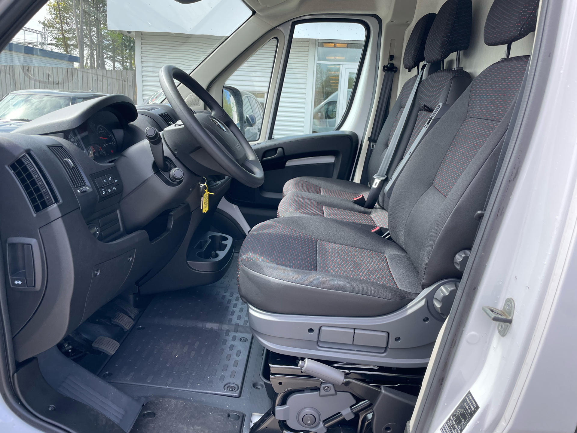 Billede af Opel Movano 33 L3H2 2,2 BlueHDi Enjoy+ 140HK Van 6g