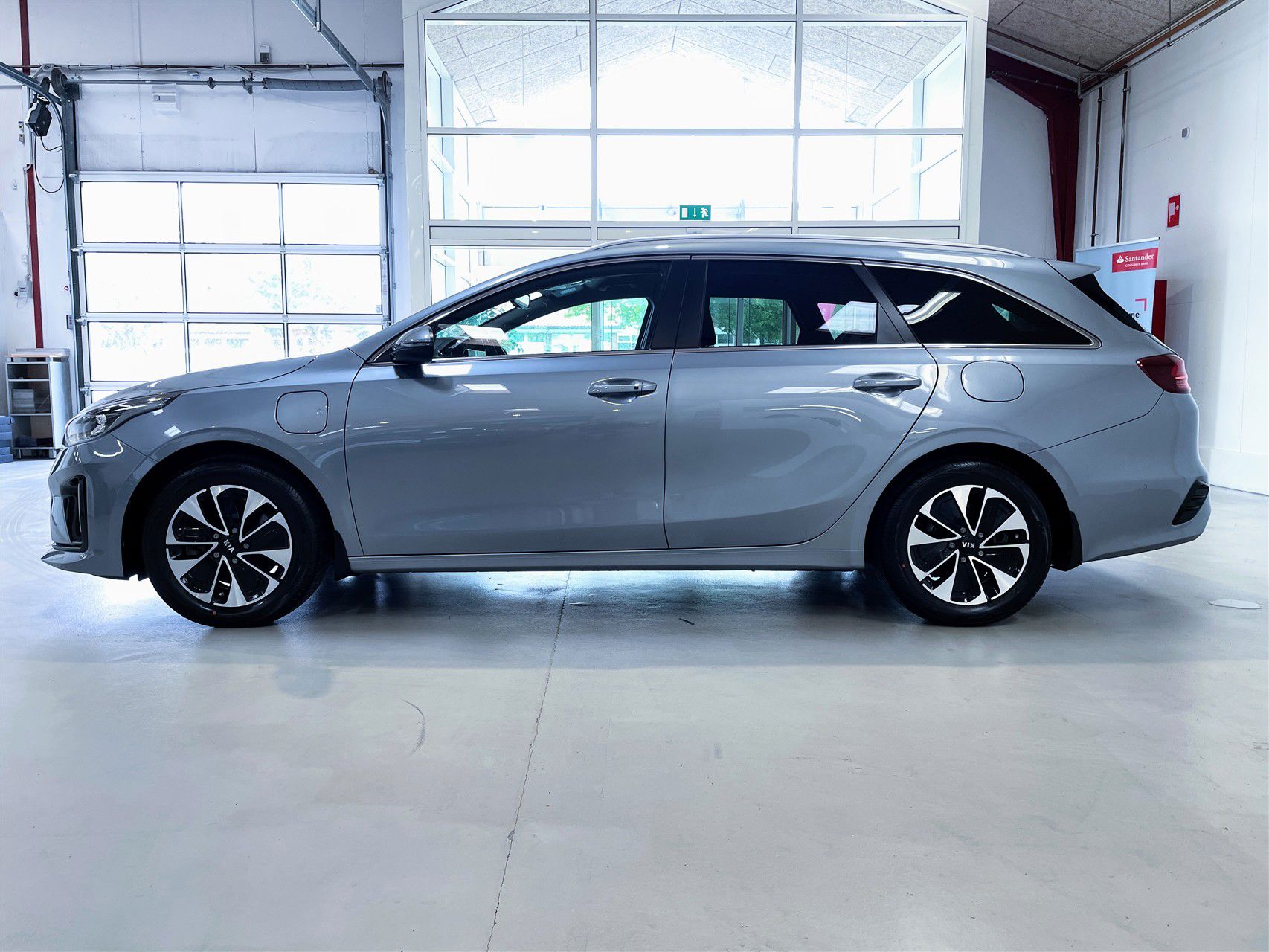 Billede af Kia Ceed SW 1,6 GDI PHEV  Plugin-hybrid Upgrade DCT 141HK Stc 6g Aut.