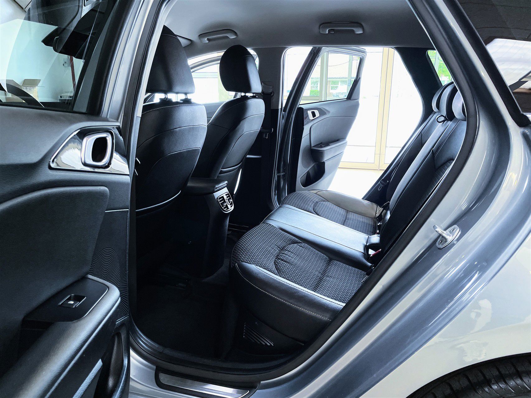 Billede af Kia Ceed SW 1,6 GDI PHEV  Plugin-hybrid Upgrade DCT 141HK Stc 6g Aut.