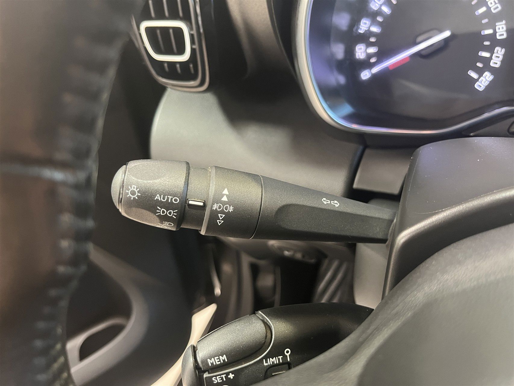 Billede af Citroën C3 Aircross 1,5 Blue HDi Platinum start/stop 100HK Van
