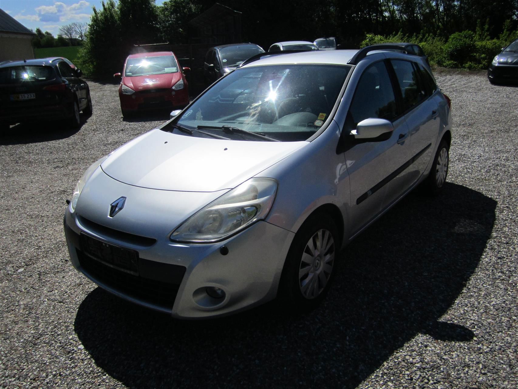 Billede af Renault Clio Sport Tourer 1,2 16V Authentique 75HK Stc