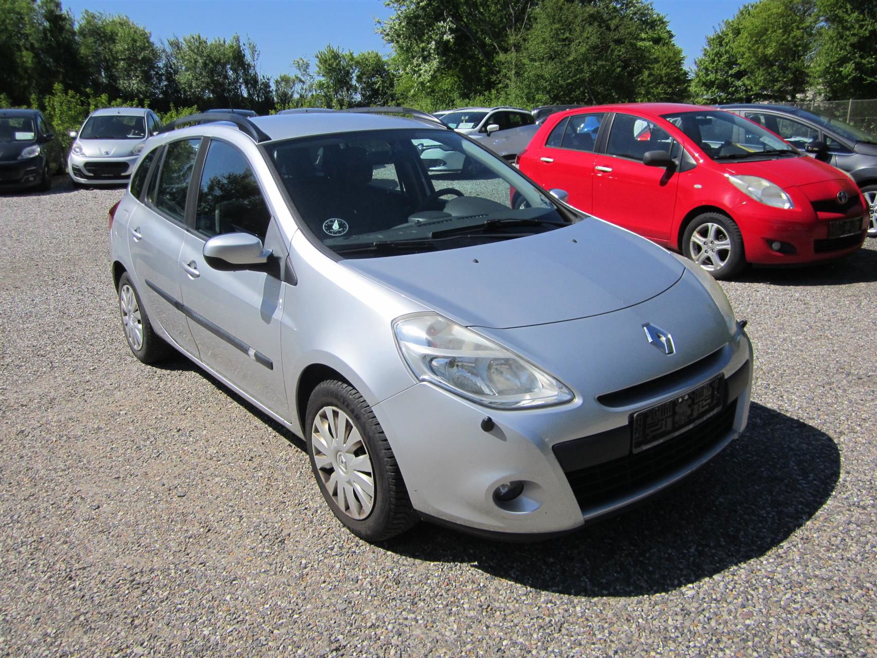 Billede af Renault Clio Sport Tourer 1,2 16V Authentique 75HK Stc