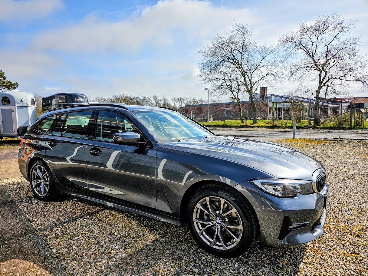 Billede af BMW 320d Touring 2,0 D Sport Line Steptronic 190HK Stc 8g Aut.
