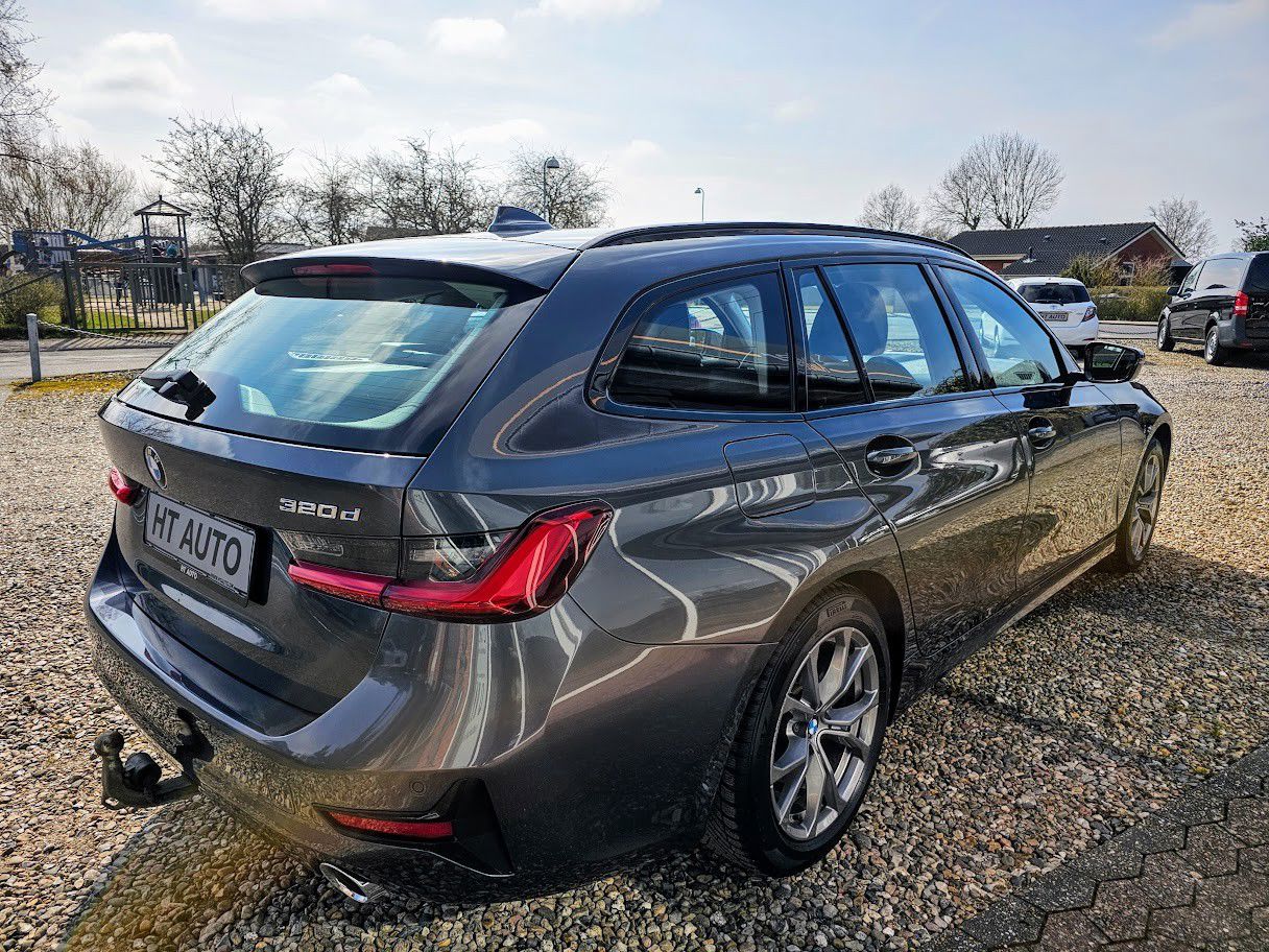 Billede af BMW 320d Touring 2,0 D Sport Line Steptronic 190HK Stc 8g Aut.