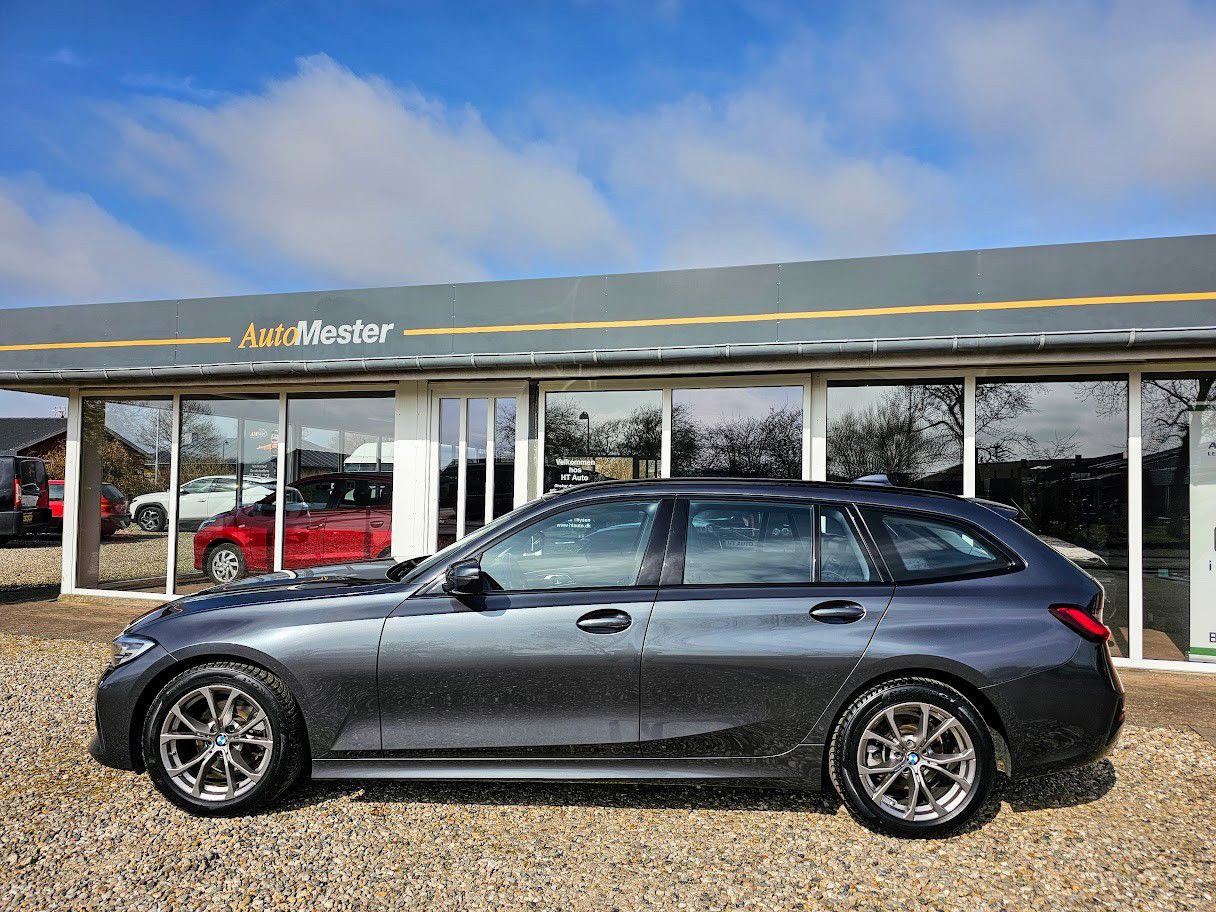 Billede af BMW 320d Touring 2,0 D Sport Line Steptronic 190HK Stc 8g Aut.