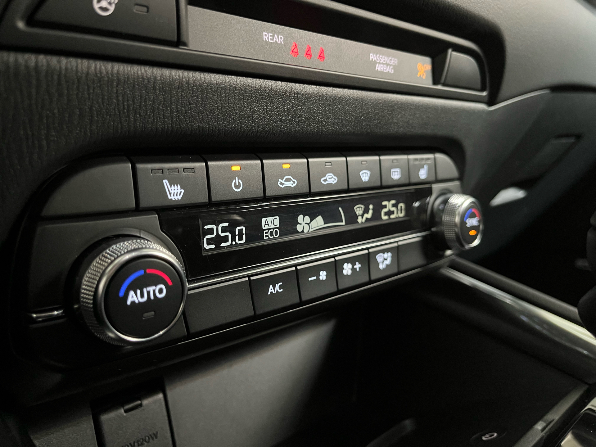 Billede af Mazda CX-5 2,0 e-Skyactiv-G  Mild hybrid Homura 165HK 5d 6g Aut.